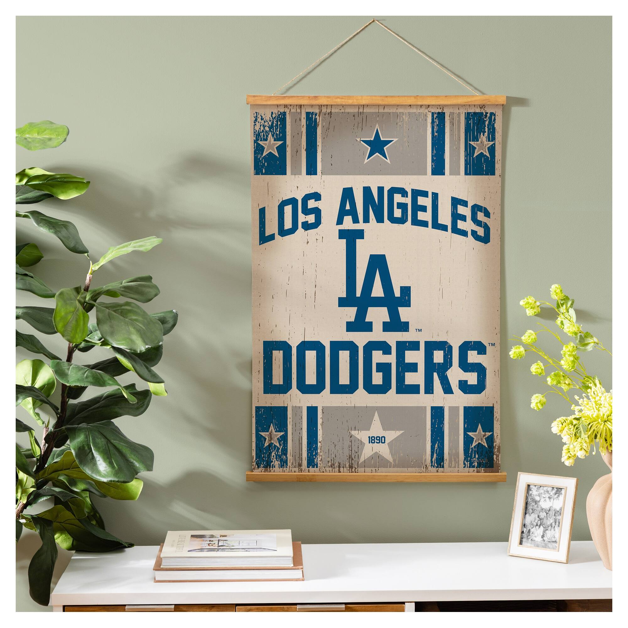 LOS ANGELES LA  
DODGERS  
1890