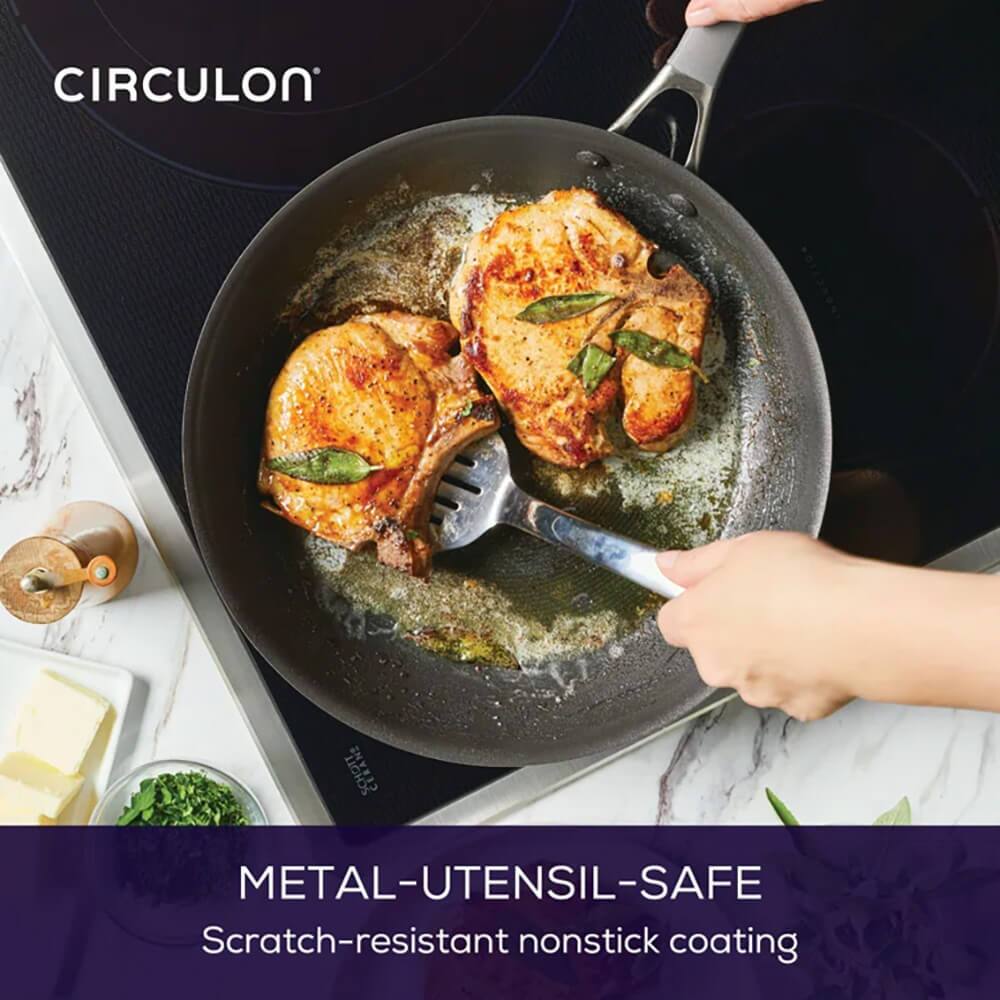 CIRCULON  
SCHOTTE METAL-UTENSIL-SAFE  
Scratch-resistant nonstick coating