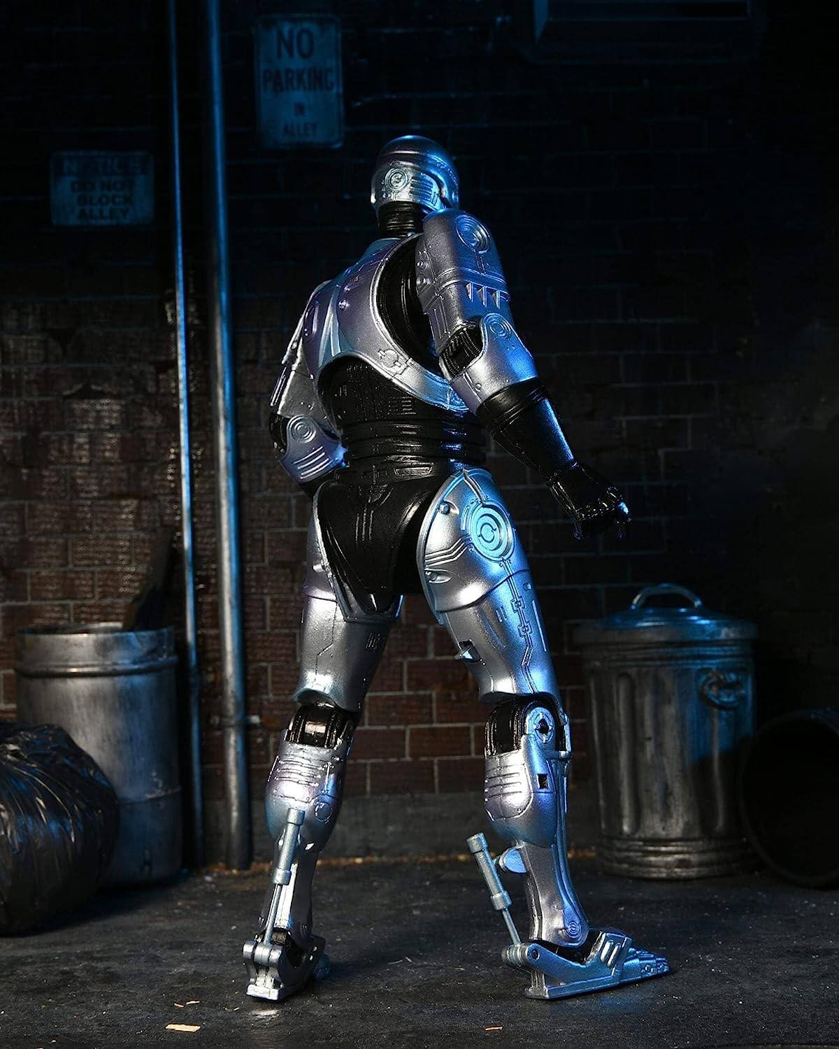 NECA RoboCop Ultimate 7 Inch Action Figure | RoboCop Silver