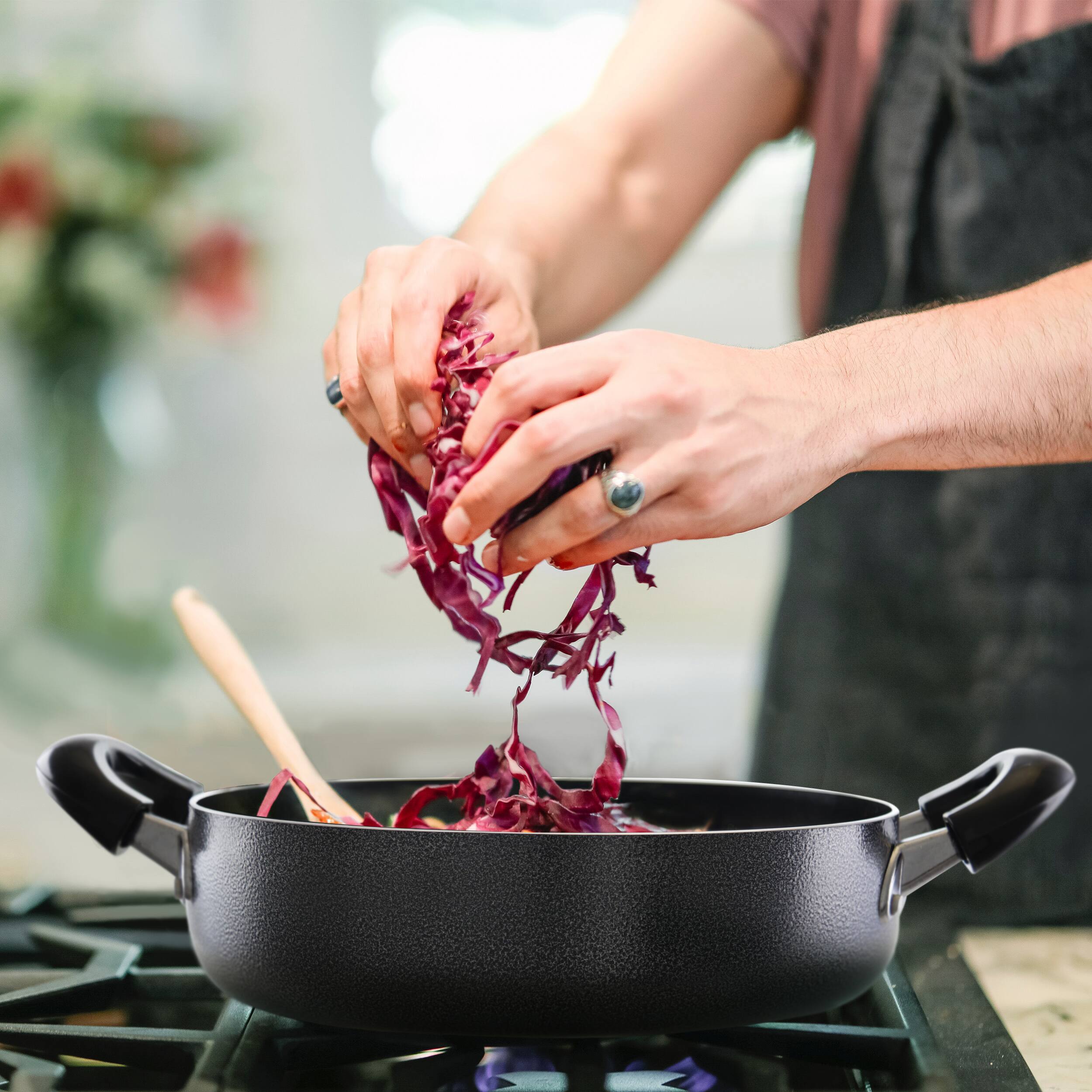 Alt View 2. Better Chef - Better Chef 14 Frying Pan - Black.