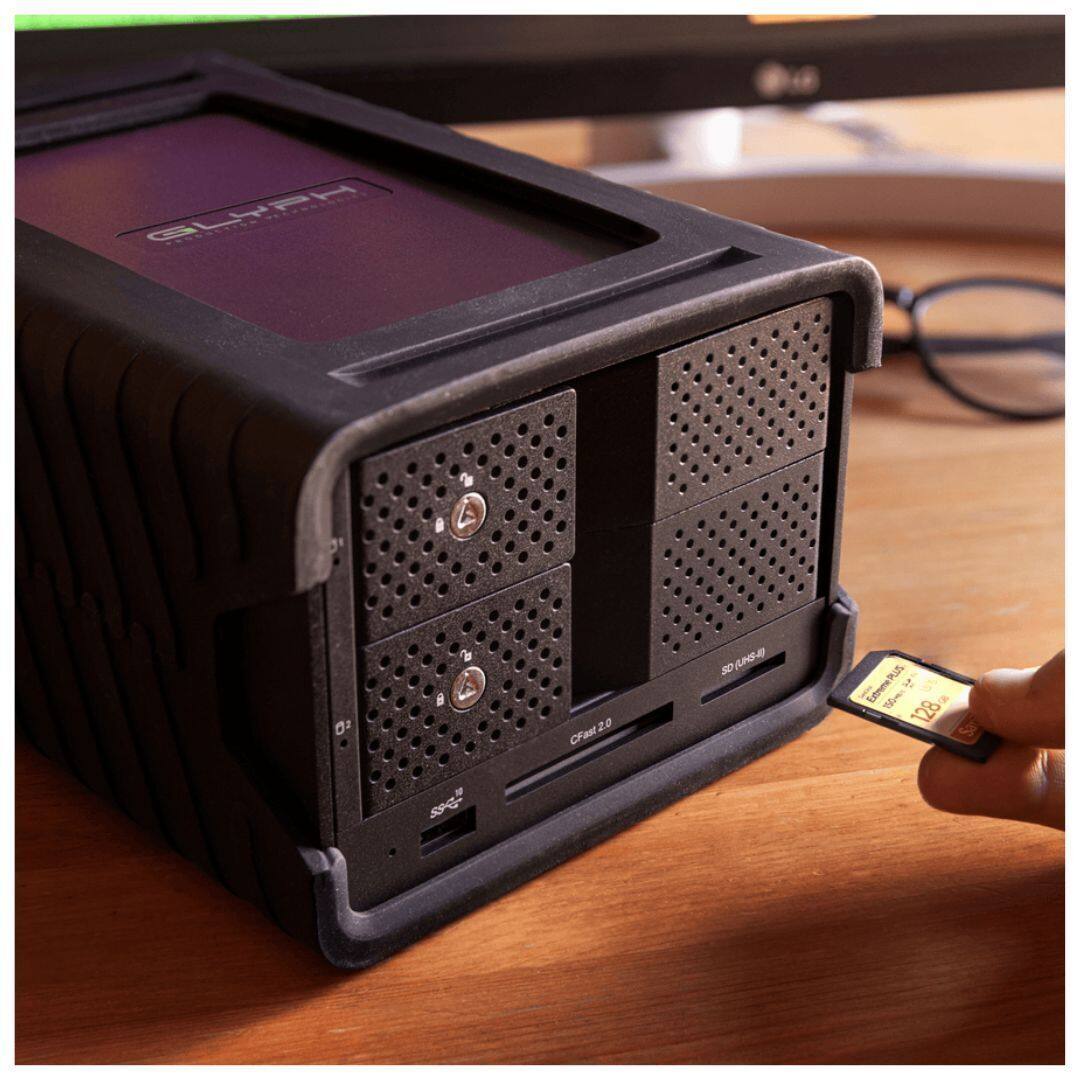 Sure, here is the corrected and grouped text from the image:

- **Brand:** Glyph
- **Model:** CFast 2.0
- **SD UHS-I**
- **Capacity:** 128 GB
- **Speed:** 28 MB/s