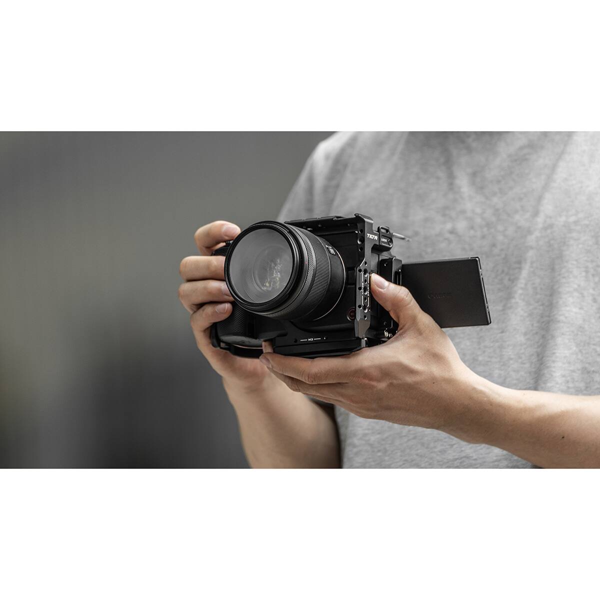 Alt View 6. Tilta - Tilta Half Camera Cage for Canon R6 V, Black.