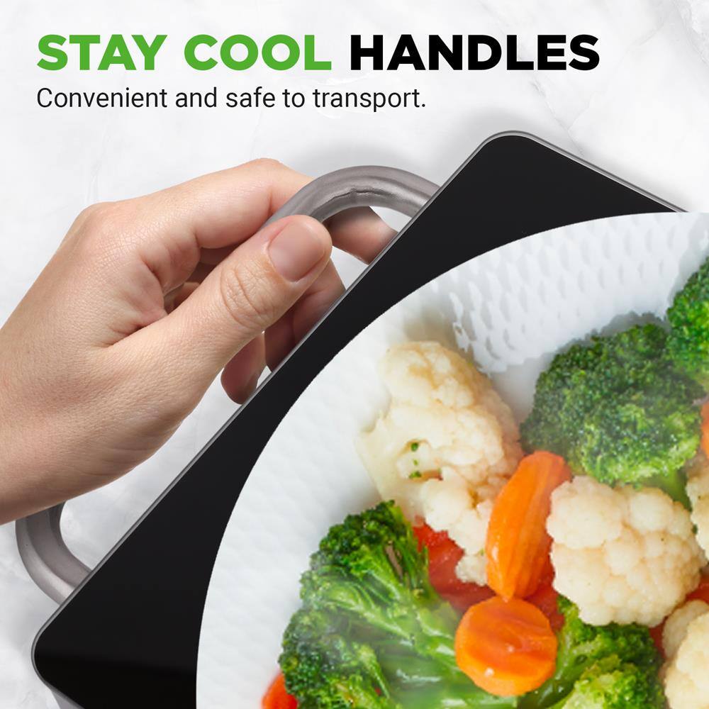 STAY COOL HANDLES  
Convenient and safe to transport.