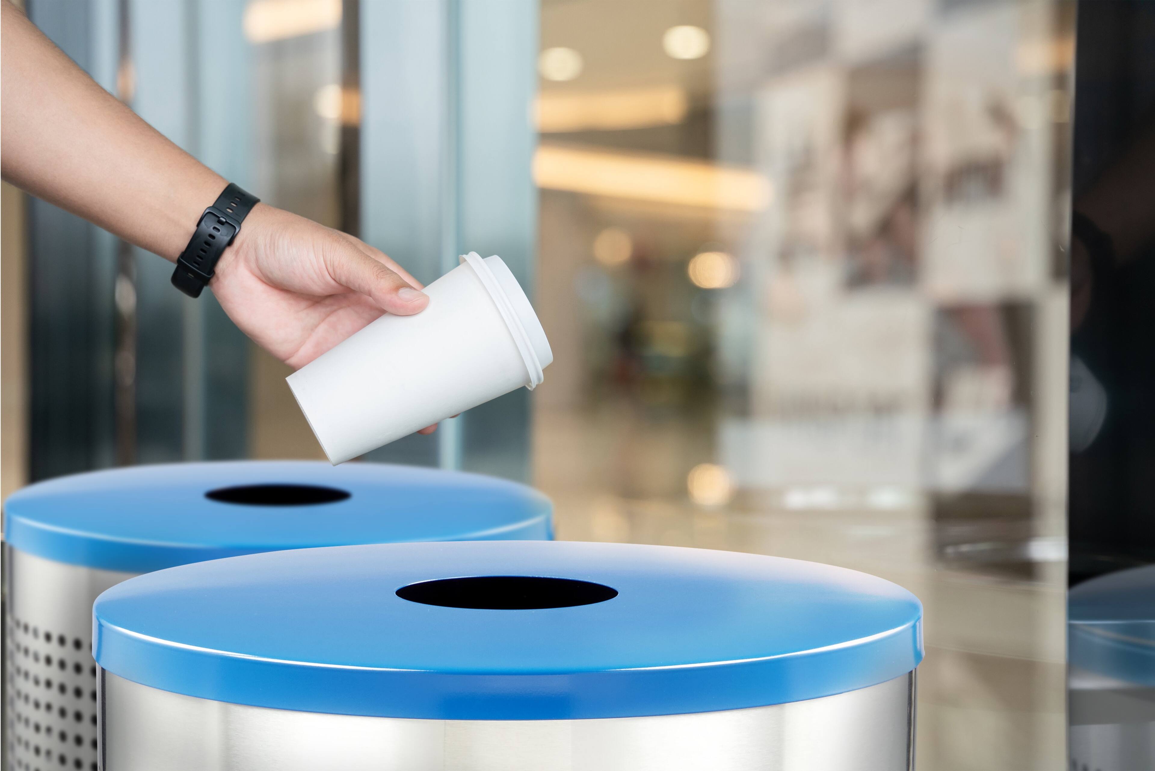Alt View 7. Alpine Industries - 26 Gallon Perforated Recycling Trash Can with Lid and Liner - Blue - Recycle Label.