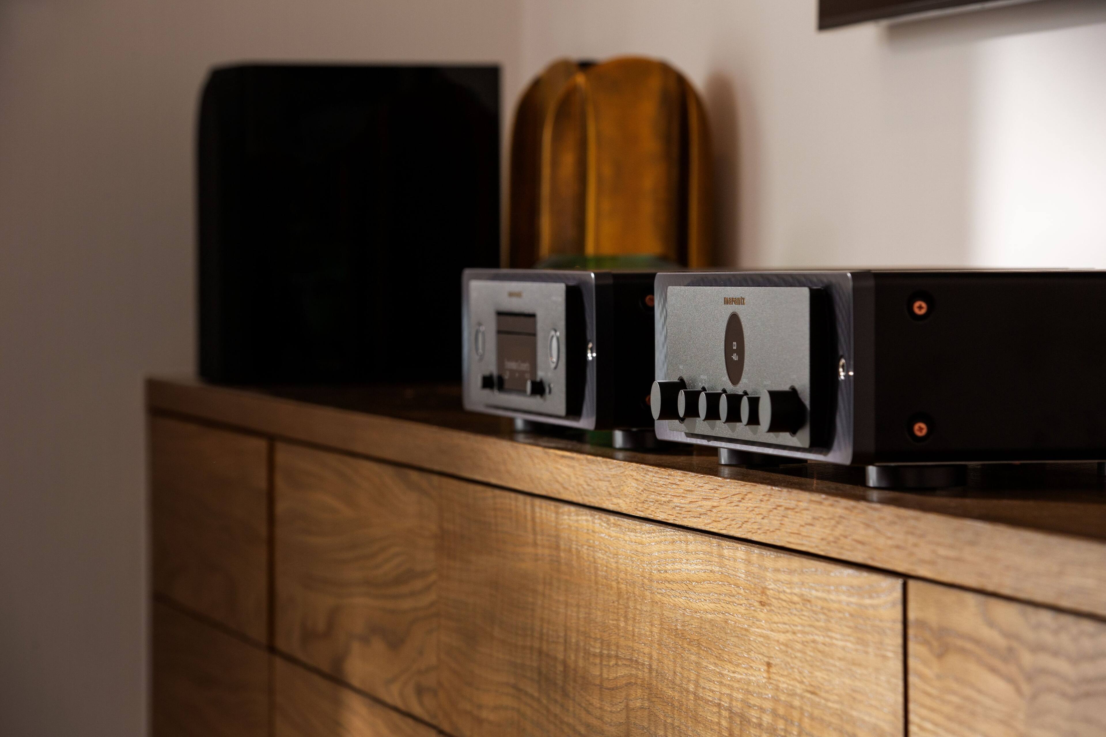 Alt View 16. Marantz - CD 50n CD Player - Black.