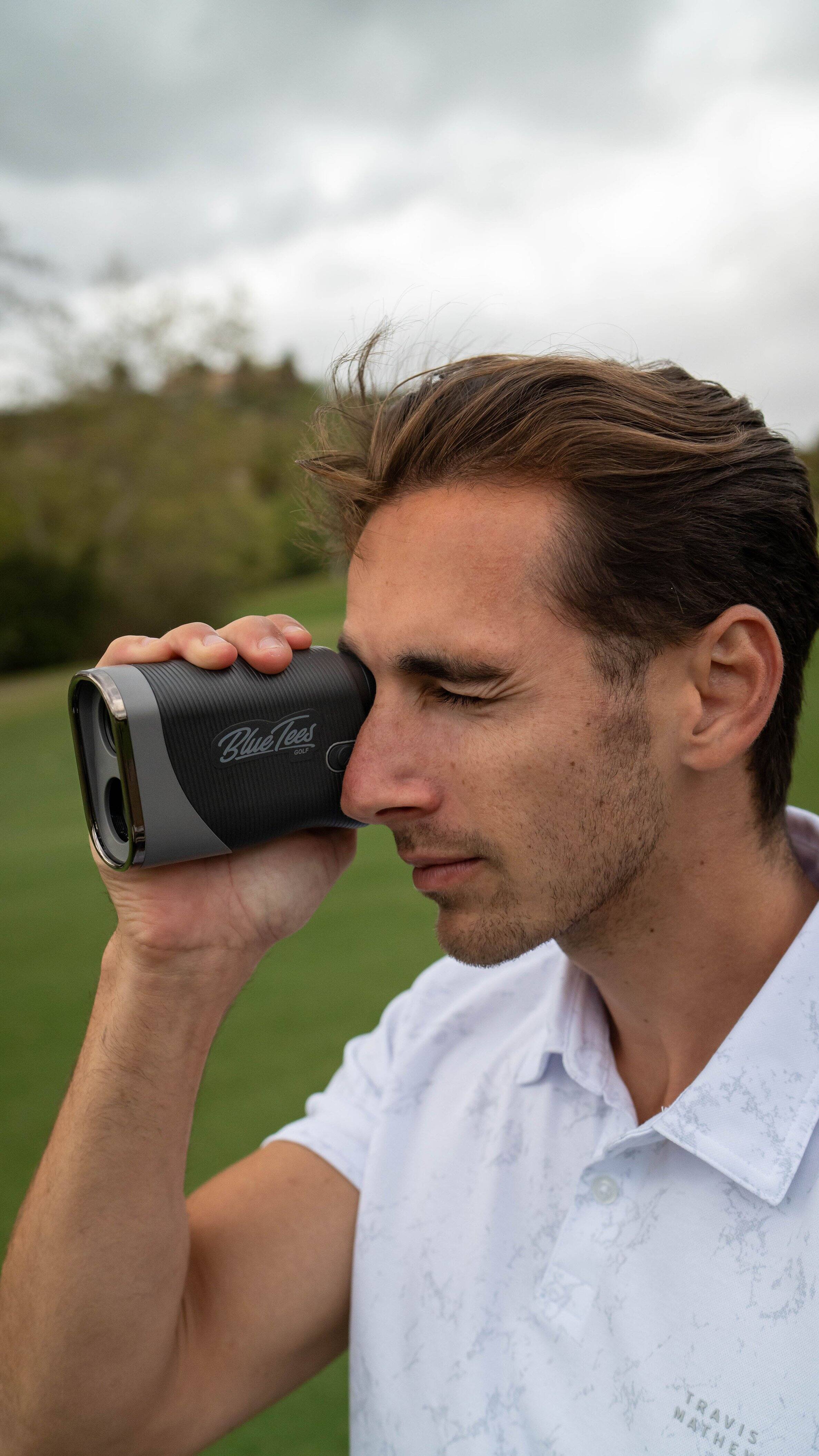 The text on the image is "Blulees."