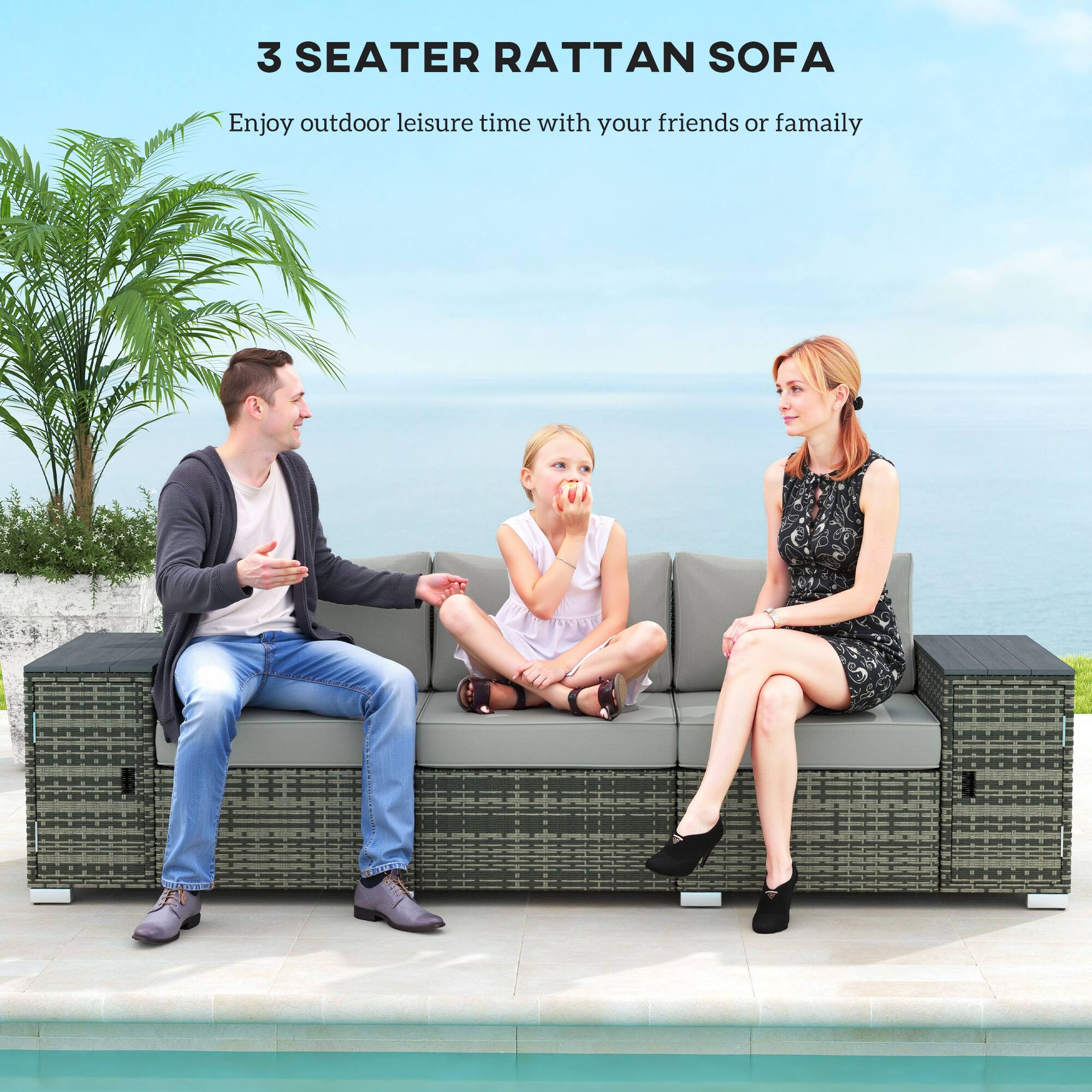 3 SEATER RATTAN SOFA  
Enjoy outdoor leisure time with your friends or family