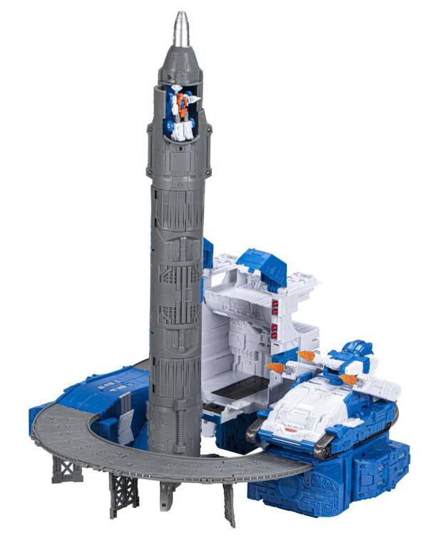 Alt View 4. Transformers - Guardian Robot and Lunar-Tread Legacy Titan Class | Transformers Generations Legacy - Blue.