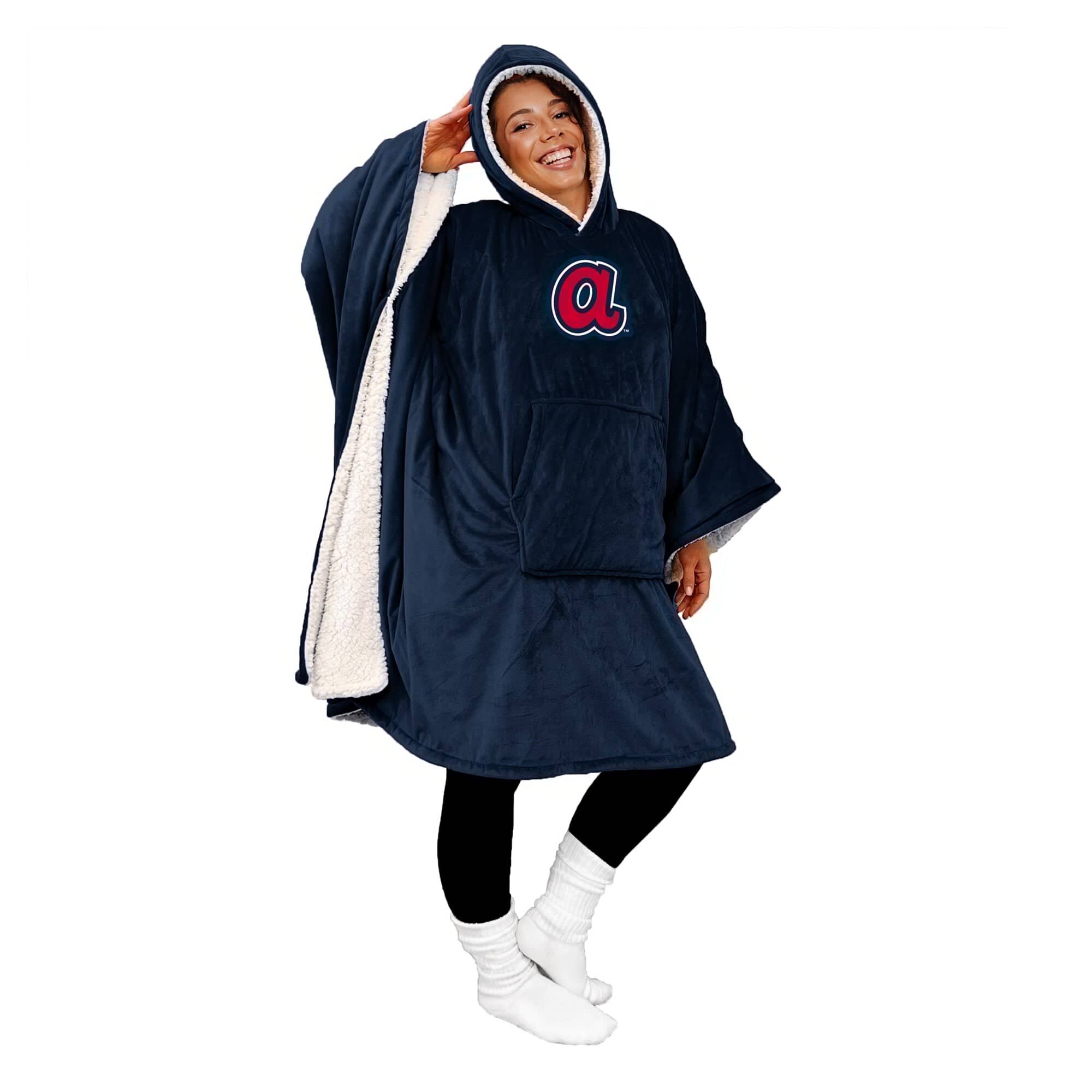 Pegasus - Atlanta Braves 60- x 80- Team Color Hoodie Bloncho - Multicolor