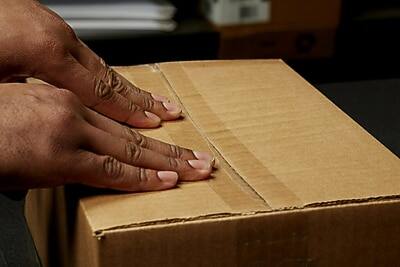 Alt View 8. Scotch - Scotch Shipping Packaging Tape, 1.88 in x 38.2 yds., 6 Pack (3950S-6) - Clear.