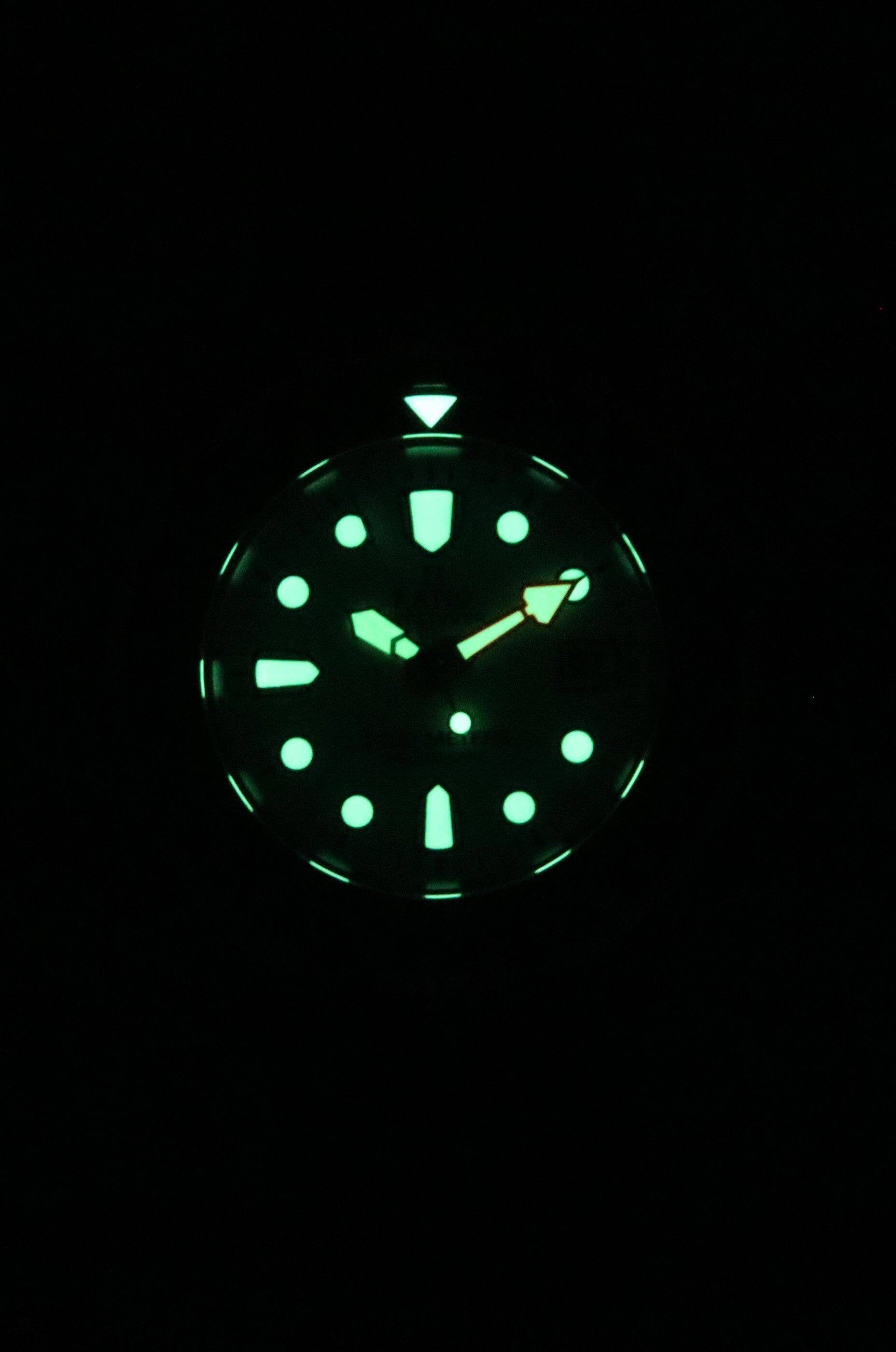 Angle. RATIO - RATIO FreeDiver Version 02 Helium Safe 1000M Quartz 1038EF102V-WHT-V02 Mens Watch White Dial Sapphire Crystal - Black/White.