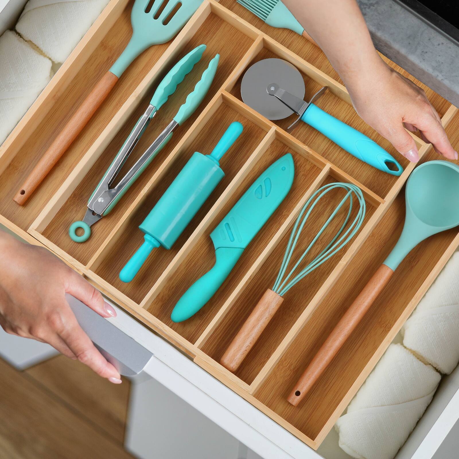 KITCHENTREND Expandable Bamboo Drawer Organizer, Adjustable