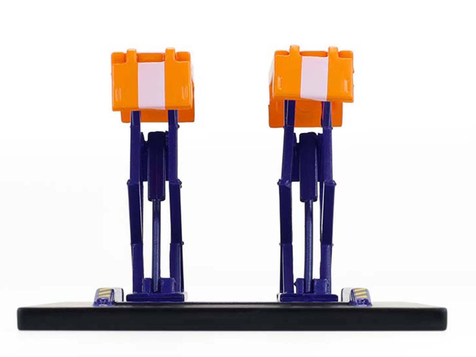 Alt View 4. Greenlight - Automotive Double Scissor Lift "Union 76" Orange and Blue "Double Scissor Lifts" Series 2 1/64 Model by Greenlight.