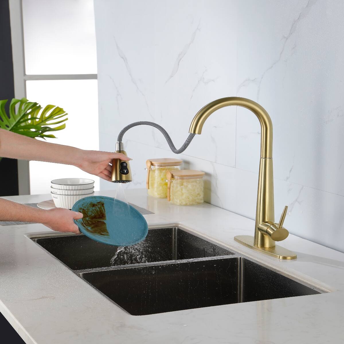 Back. Ropilly - Ropilly Pull Down Kitchen Faucet Brushed Gold Stainless Steel Single Handle Sink Faucet with Sprayer - Brushed Gold.