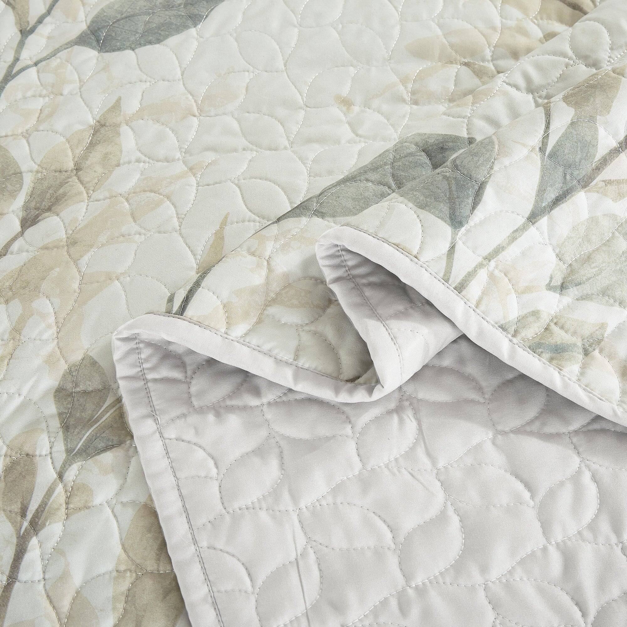 Left. MarCielo - MarCielo 3 Piece Lightweight Quilt Bedspread Set Reversible Floral Botanical - Watercolor Leaf.
