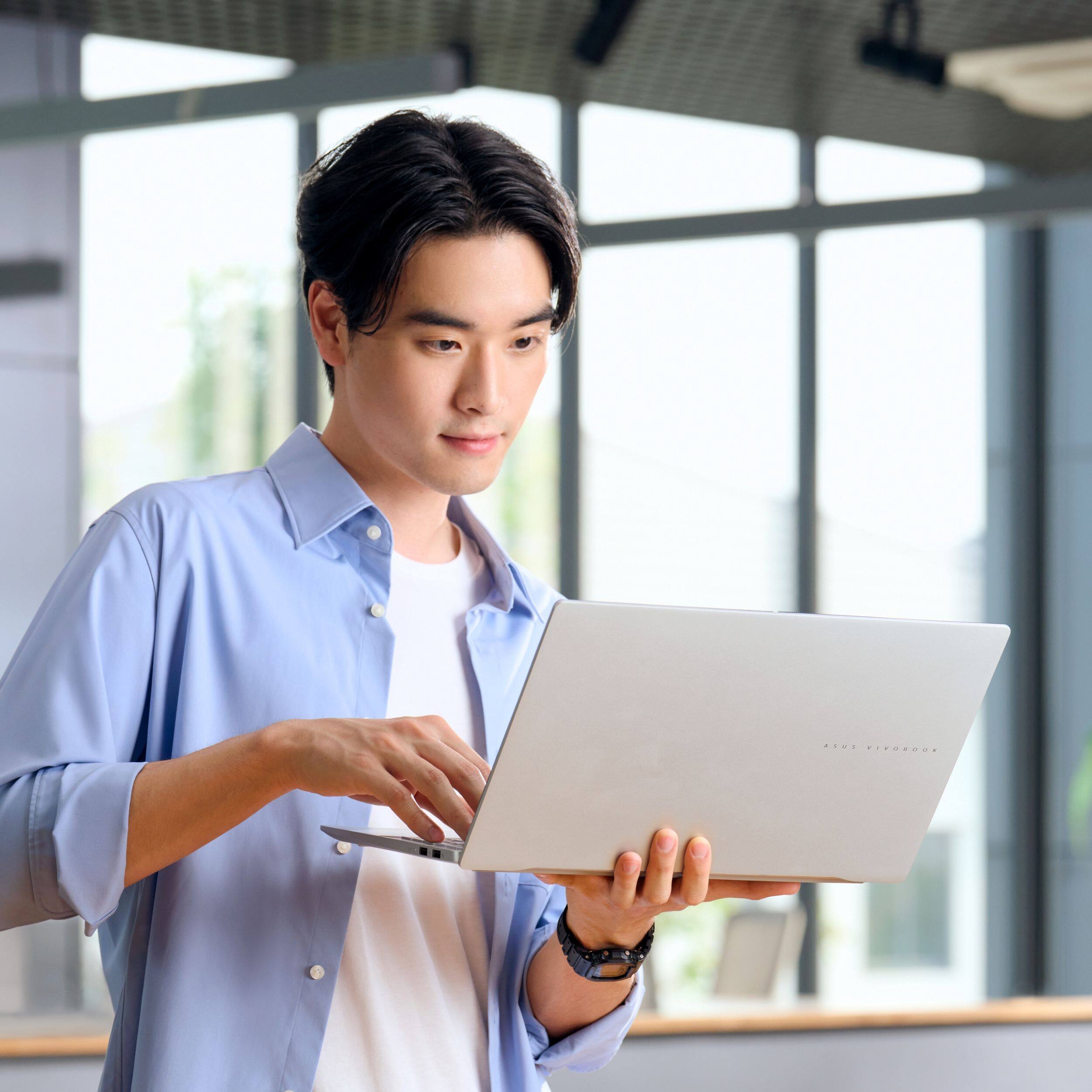 The text on the image reads "PIN.O.." which is an incorrect grouping of the letters. The correct grouping would be "PIN.O.W."