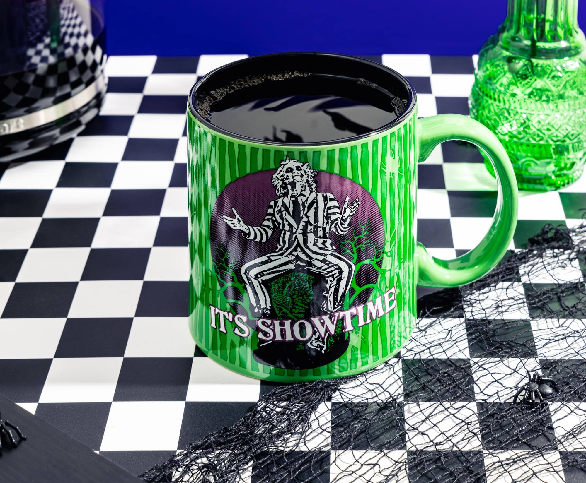 IT'S SHOW TIME