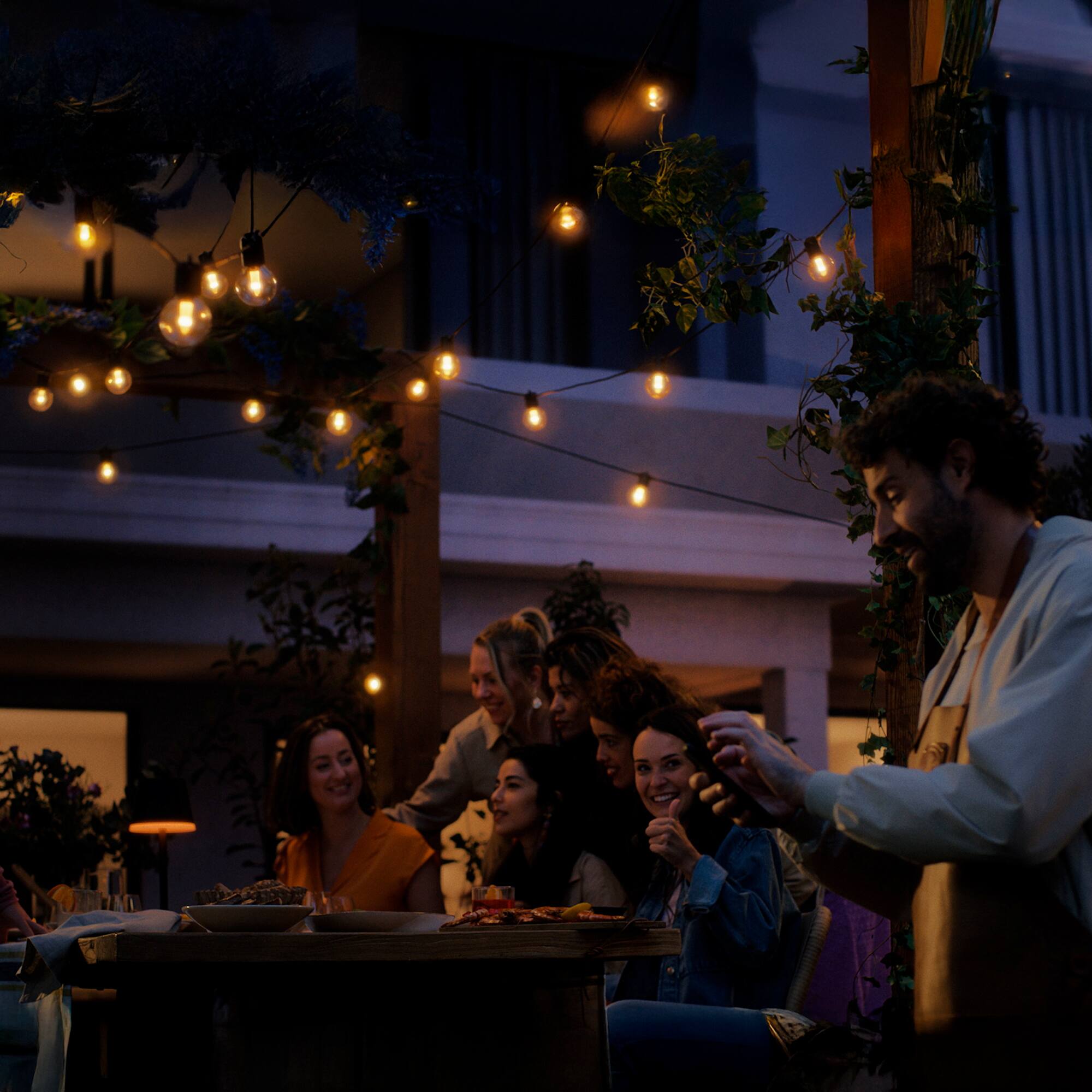 Back. Philips - Hue Festavia Globe Outdoor String Lights 92 ft  (32 Bulbs).