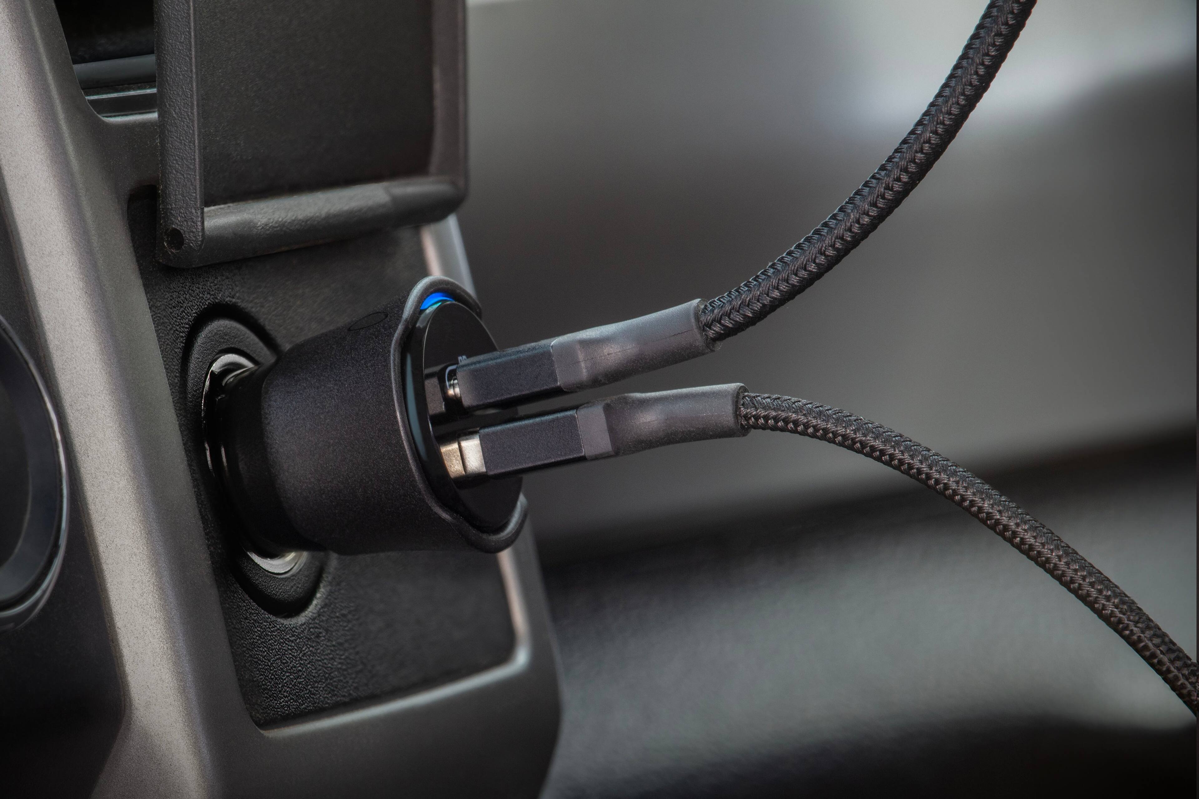 Left. Scosche - FOUND IT - 32W USB-C/ USB-A Charger & Find My Device compatible with Apple & Android - Black.