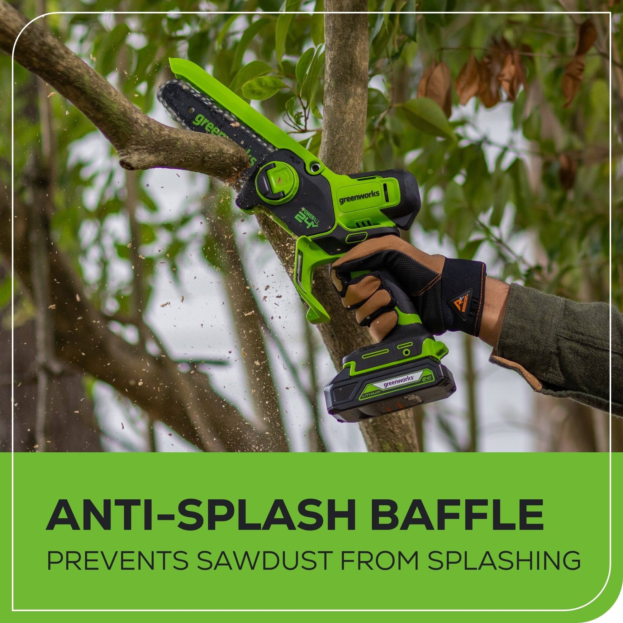 ANTI-SPLASH BAFFLE  
PREVENTS SAWDUST FROM SPLASHING