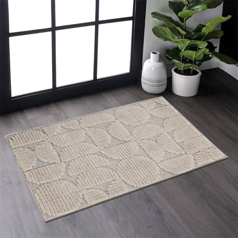 Angle. HTUTWOO - High-Low Indoor Area Rug -2'x3' Modern Geometric Bohemian Carpet, Non-Shedding,Living Room Bedroom Kitchen Doormat - Beige.