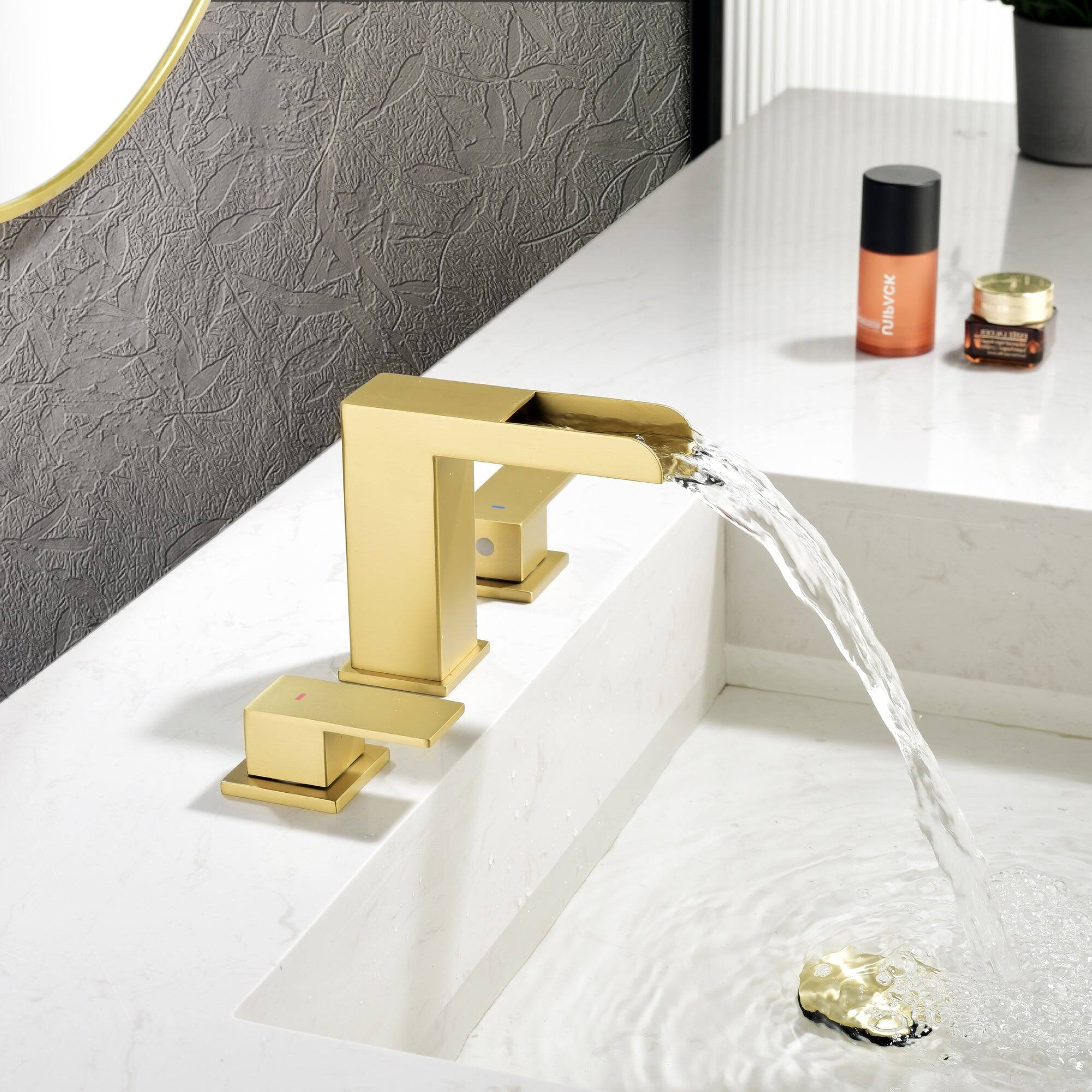 The text on the image reads:

- "TOM FORD"