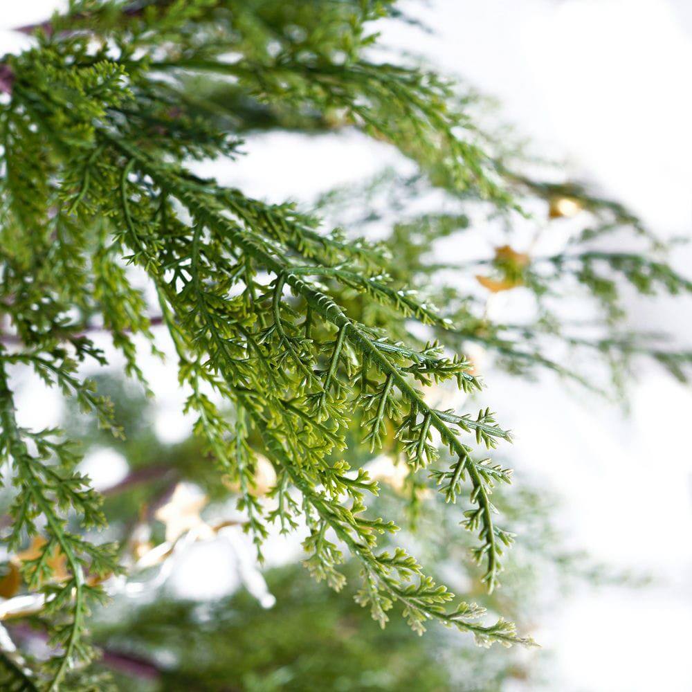 Left. Resenkos - 6ft Pre-Lit Artificial Christmas Tree, Hinged Branches for Easy Setup with 612 Tips and LED Lights, Green - Green.