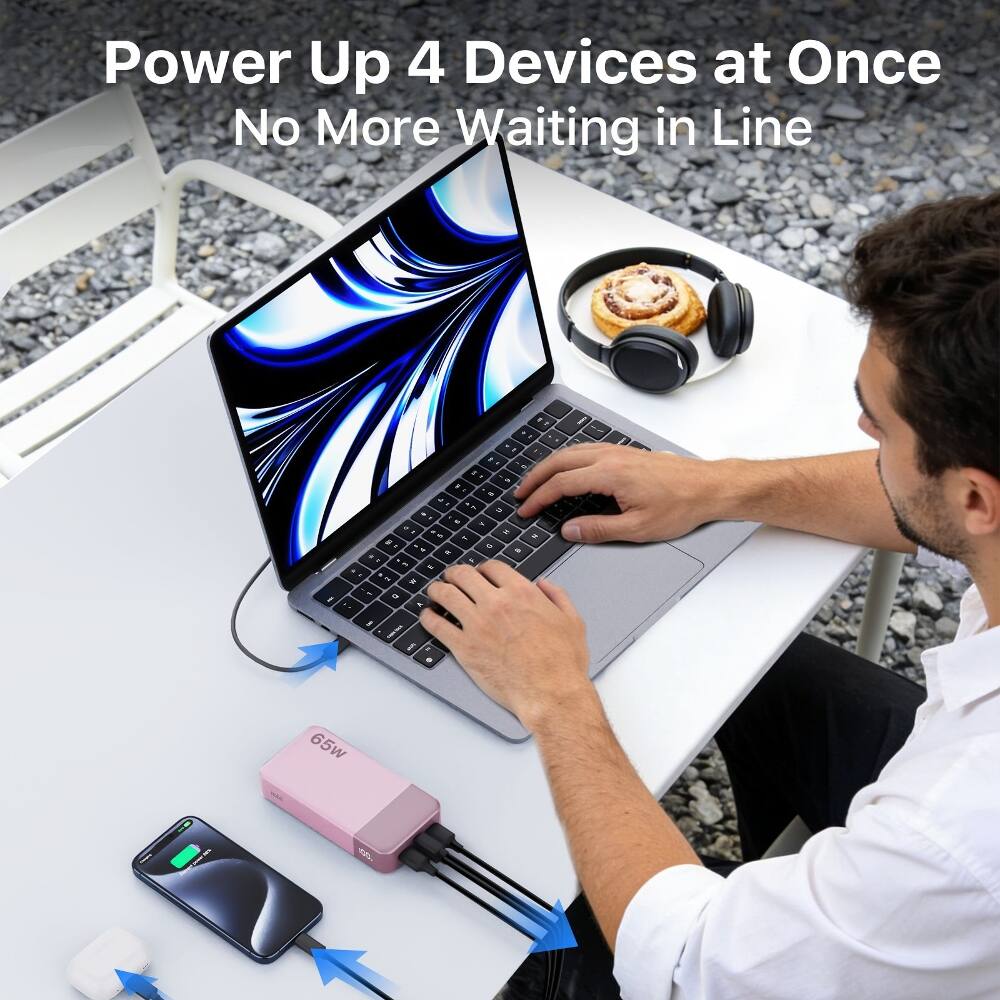 Power Up 4 Devices at Once  
No More Waiting in Line