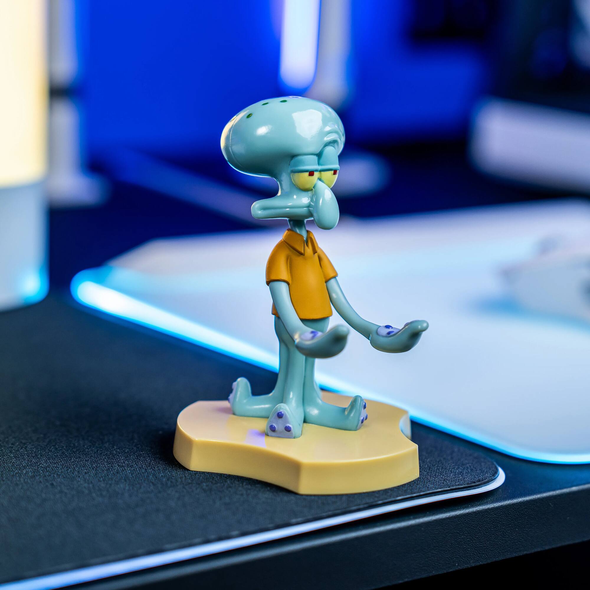 Back. Cable Guys by Exquisite Gaming - Cable Guys: Spongebob - Squidward - Earbud & Phone Holder.