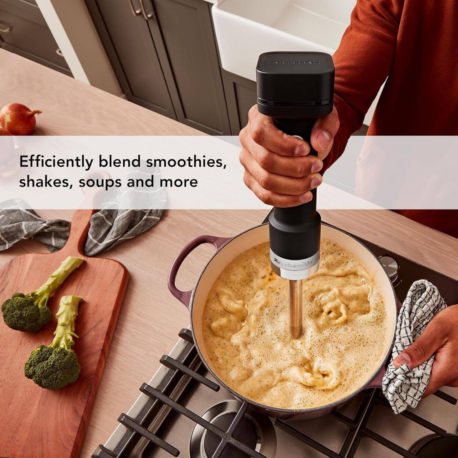 Efficiently blend smoothies, shakes, soups and more