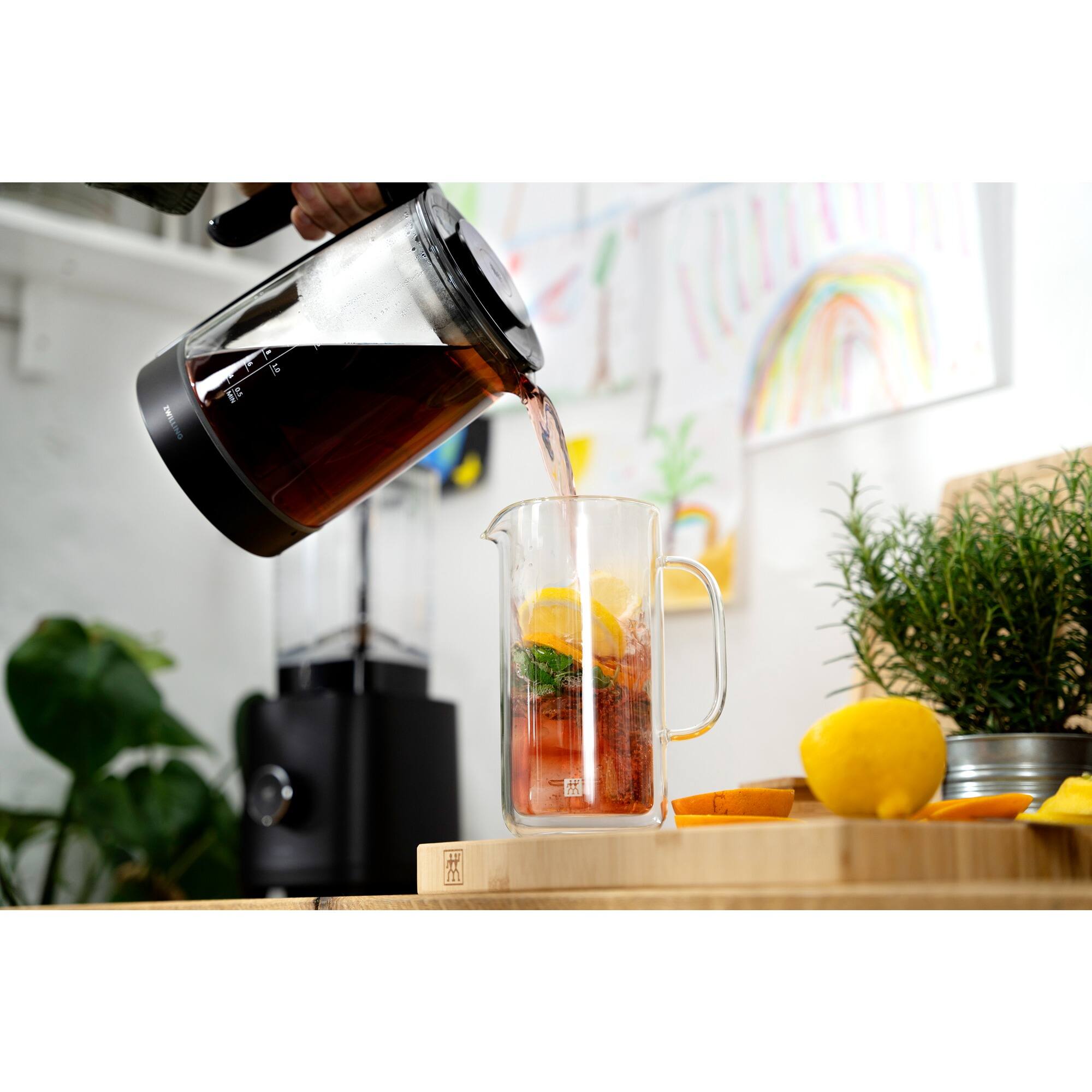 Alt View 3. ZWILLING - ZWILLING Sorrento Plus Double-Wall Carafe - Clear.