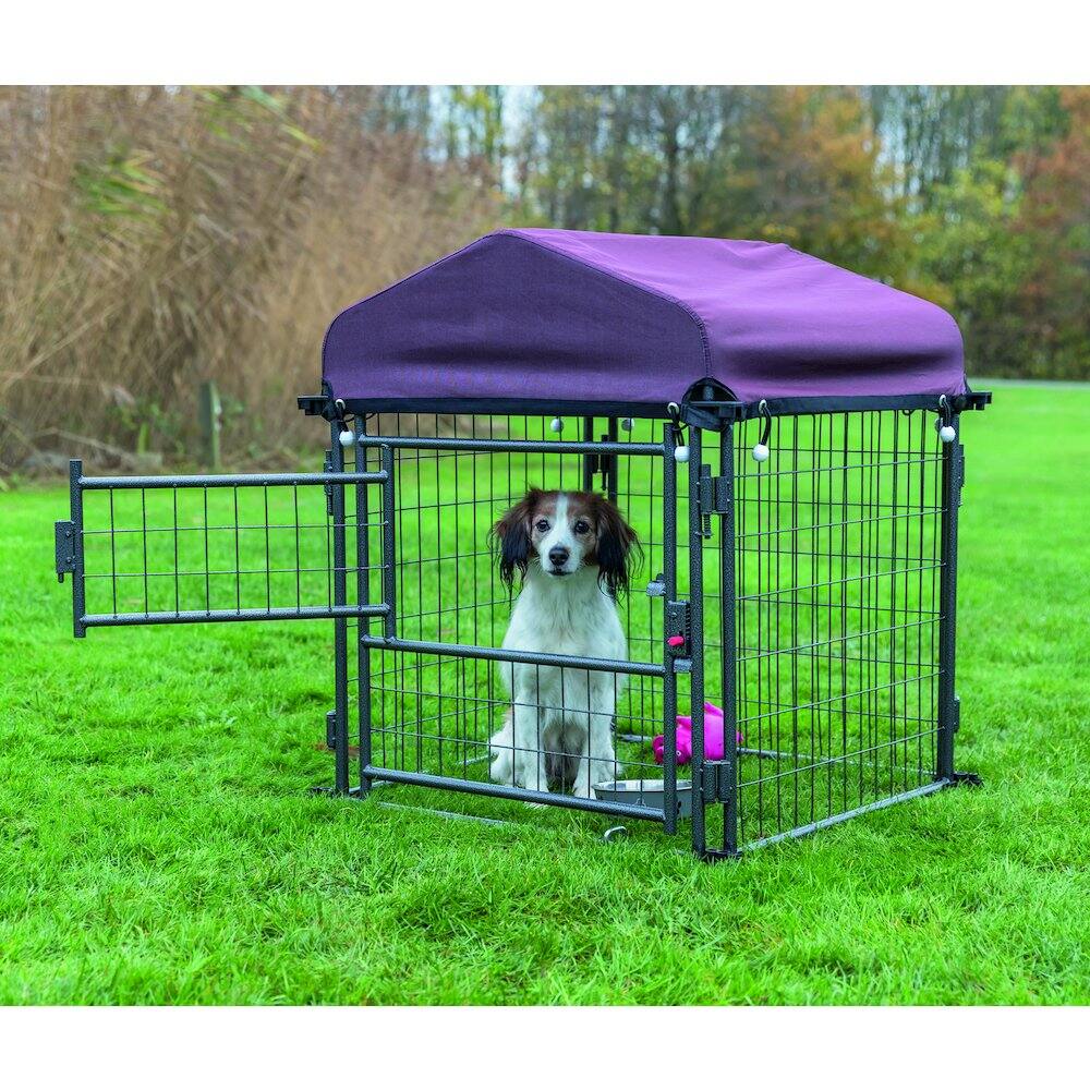 Angle. TRIXIE - Deluxe Outdoor Dog Kennel - Black/Burgundy.