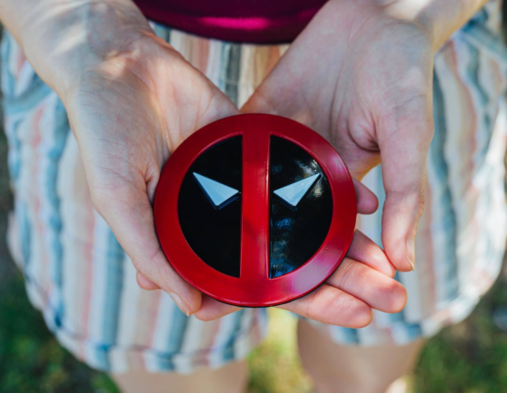 Alt View 5. Marvel - Marvel Studios Deadpool & Wolverine Belt Icon Magnetic Pin | SDCC 2024 Exclusive - Red/Black.