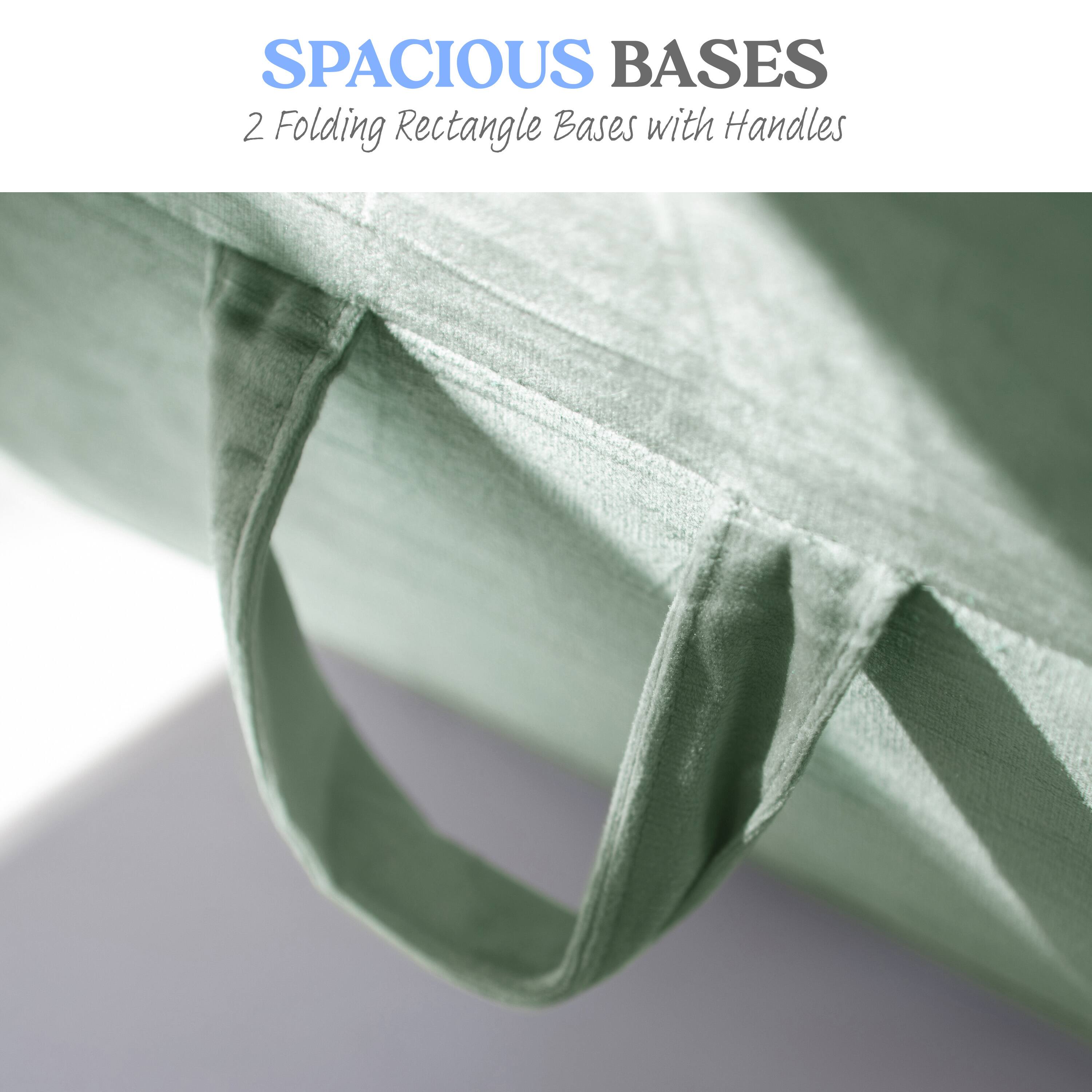 SPACIOUS BASES  
2 Folding Rectangle Bases with Handles