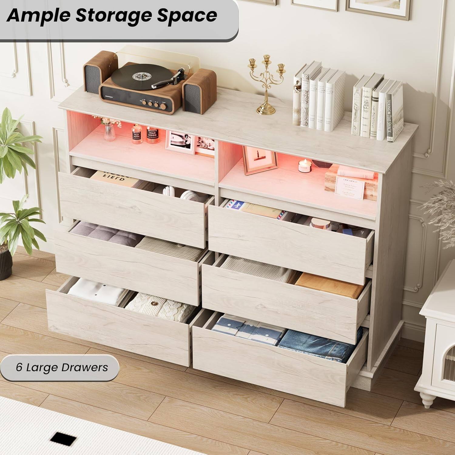 Ample Storage Space

6 Large Drawers