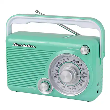 Studebaker TUNING FM AM VOLUME MIN OFF
FM: 94 92 90 88
AM: 1700 1500 1300 96 100 102 104 106 108 MHz
AM: 530 700 1100 900
