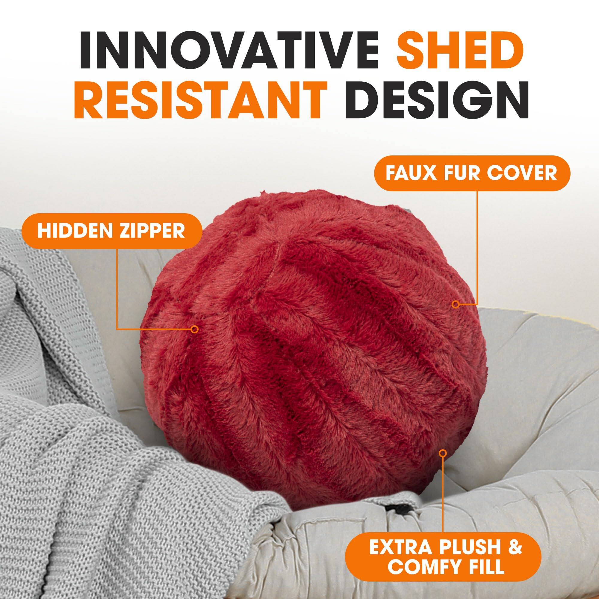 INNOVATIVE SHED RESISTANT DESIGN  
FAUX FUR COVER  
HIDDEN ZIPPER  
EXTRA PLUSH & COMFY FILL