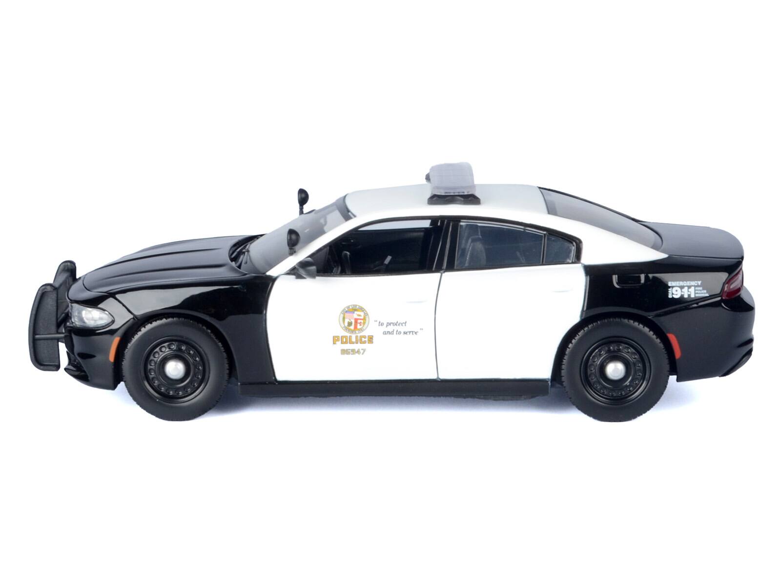 EMERGENCY 1911  
"to protect and to serve"  
POLICE  
B5547