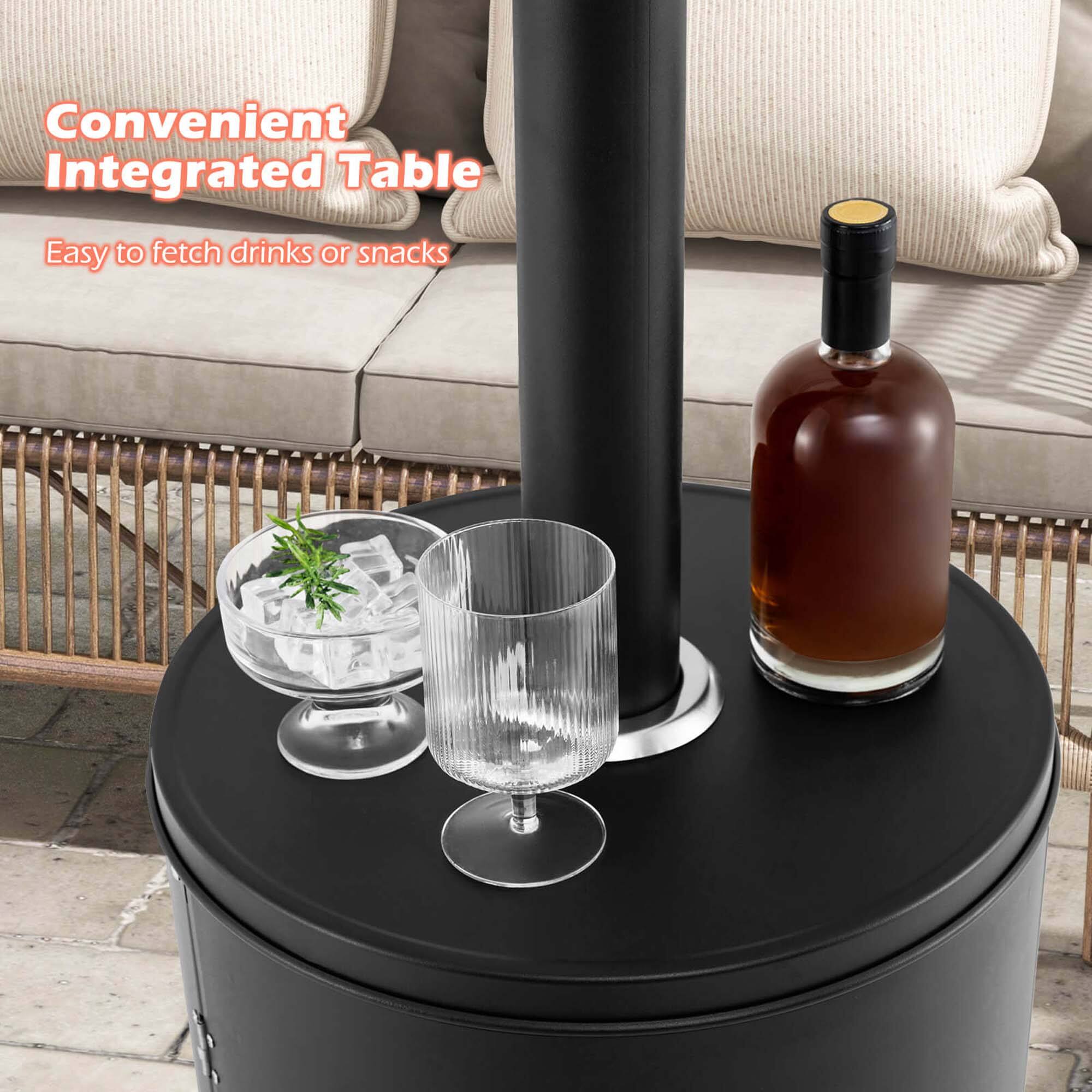 Convenient Integrated Table  
Easy to fetch drinks or snacks