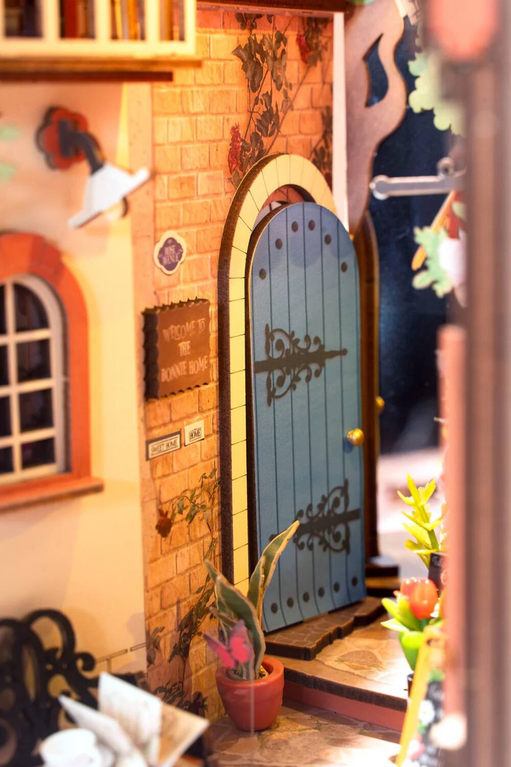 Left. 3D Puzzle - DIY 3D Book Nook Kit - Floral Corner 164pcs.