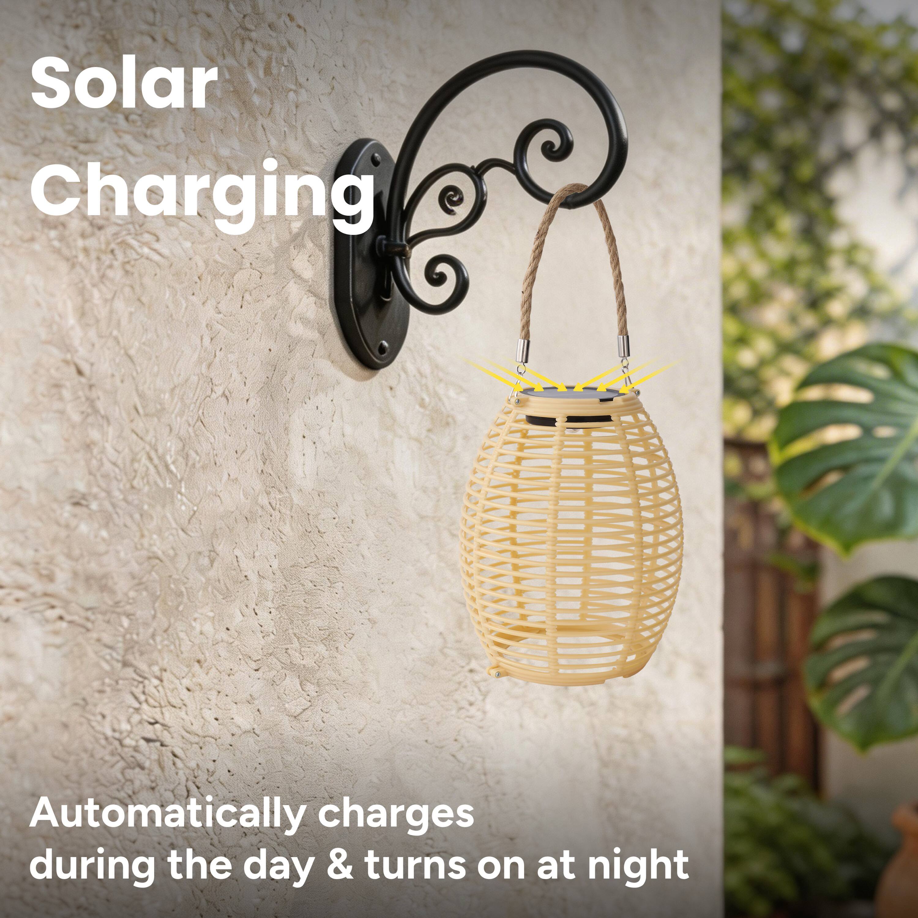 Solar Charging  
Automatically charges during the day & turns on at night
