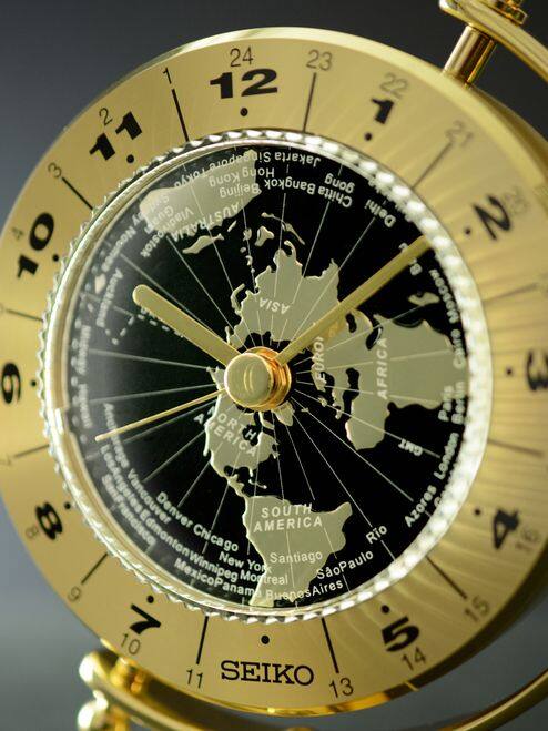 24 23 1 12 22 2 1 3 1.1 Tokyo Singapore Hong Kong Hong Kong Jakarta Beijing Bangkok gong Chitta Guag AUSTRALIA Delhi 2 10 Viadivostok B ASIA Moscow EURO AFRICA Caire 6  Paris MERICA GMT London 8 JDARDDURA Denver AMERICA SOUTH Azores o Edmonton Chicago Rio 16 Edmanton Winnipeg go New Santiago SoPaulo MexicoP York Montreal 9 anam BusnesAires 15 10 5 SEIKO 14 11 13