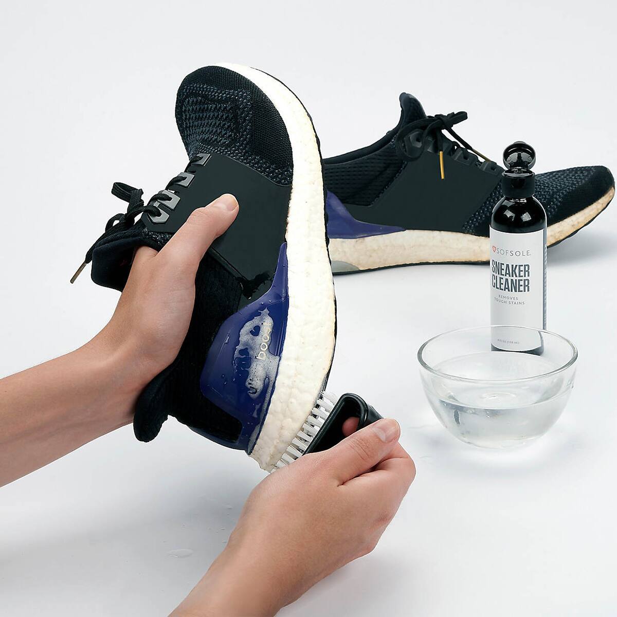 1 3 OSOFSOLE SNEAKER CLEANER is SMNVE STAINS