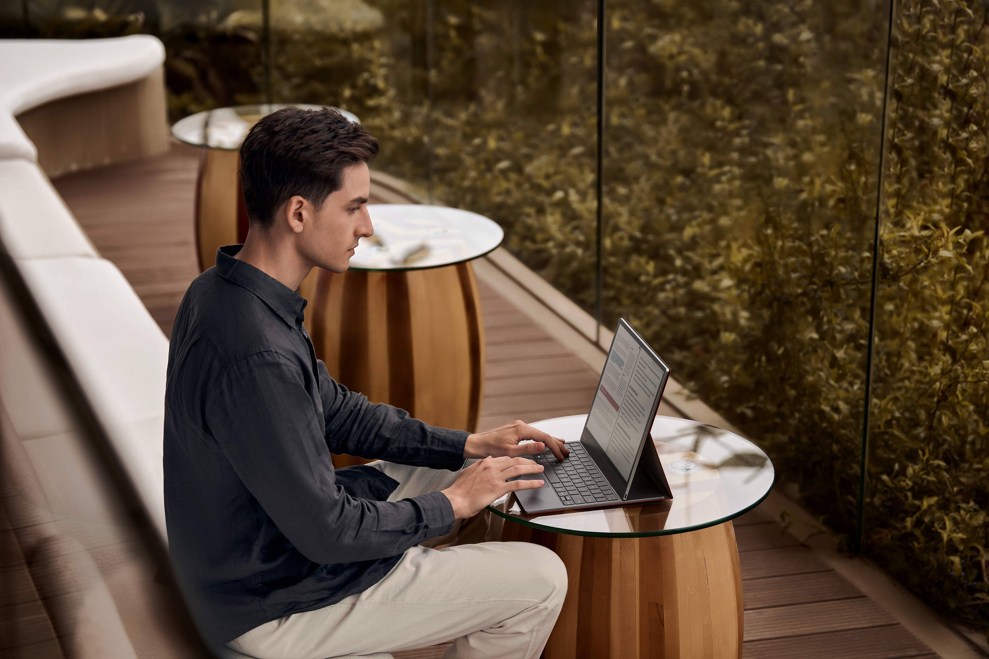 Alt View 9. BOOX - BOOX Tab X C: Ultimate productivity on a 13.3" color E-Ink display. Fast, versatile, and easy on the eyes. - Grey.