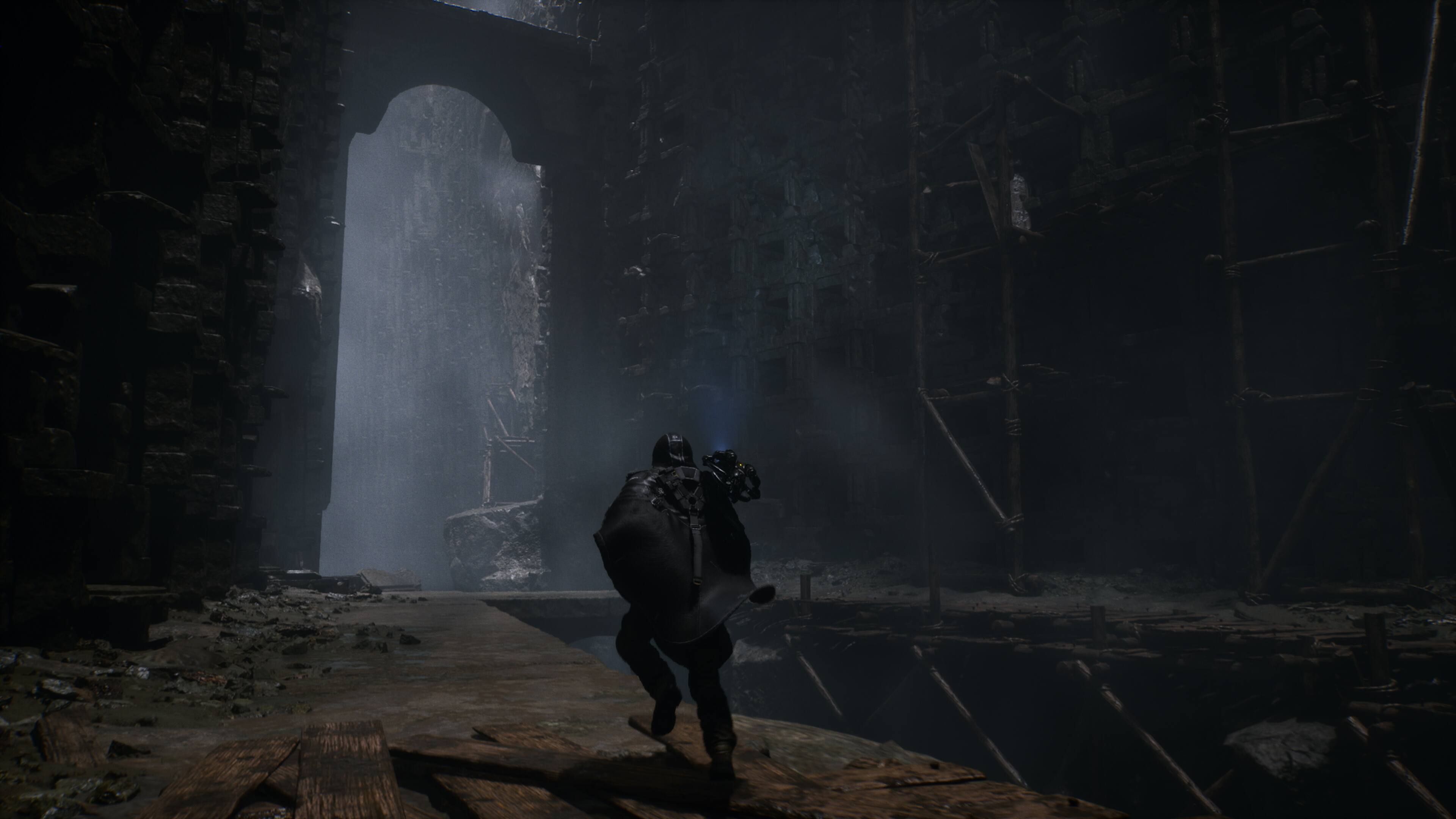 Back. Nacon - Hell Is Us.