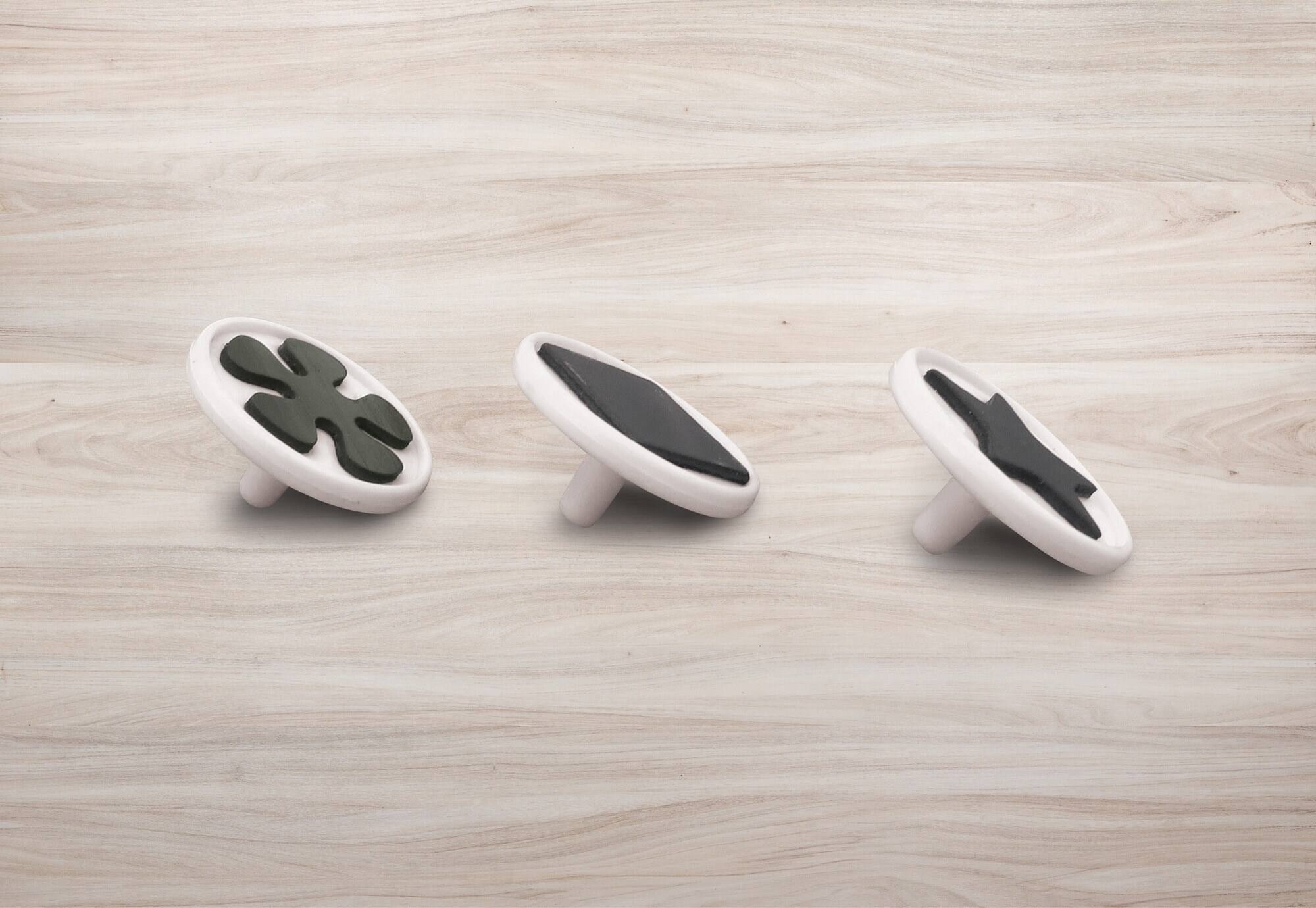 Alt View 2. Lexibook - The Animals Magnetic Multicolor Drawing Board with Accessories A5 Format.