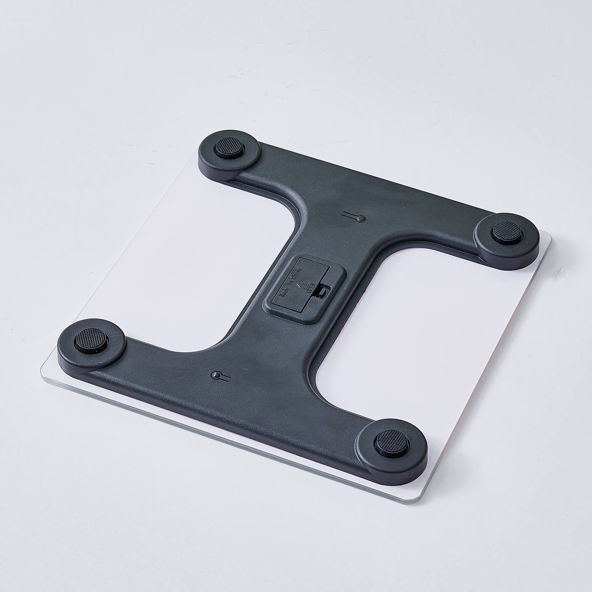 Alt View 2. Pursonic - Bathroom Digital Scale - White.