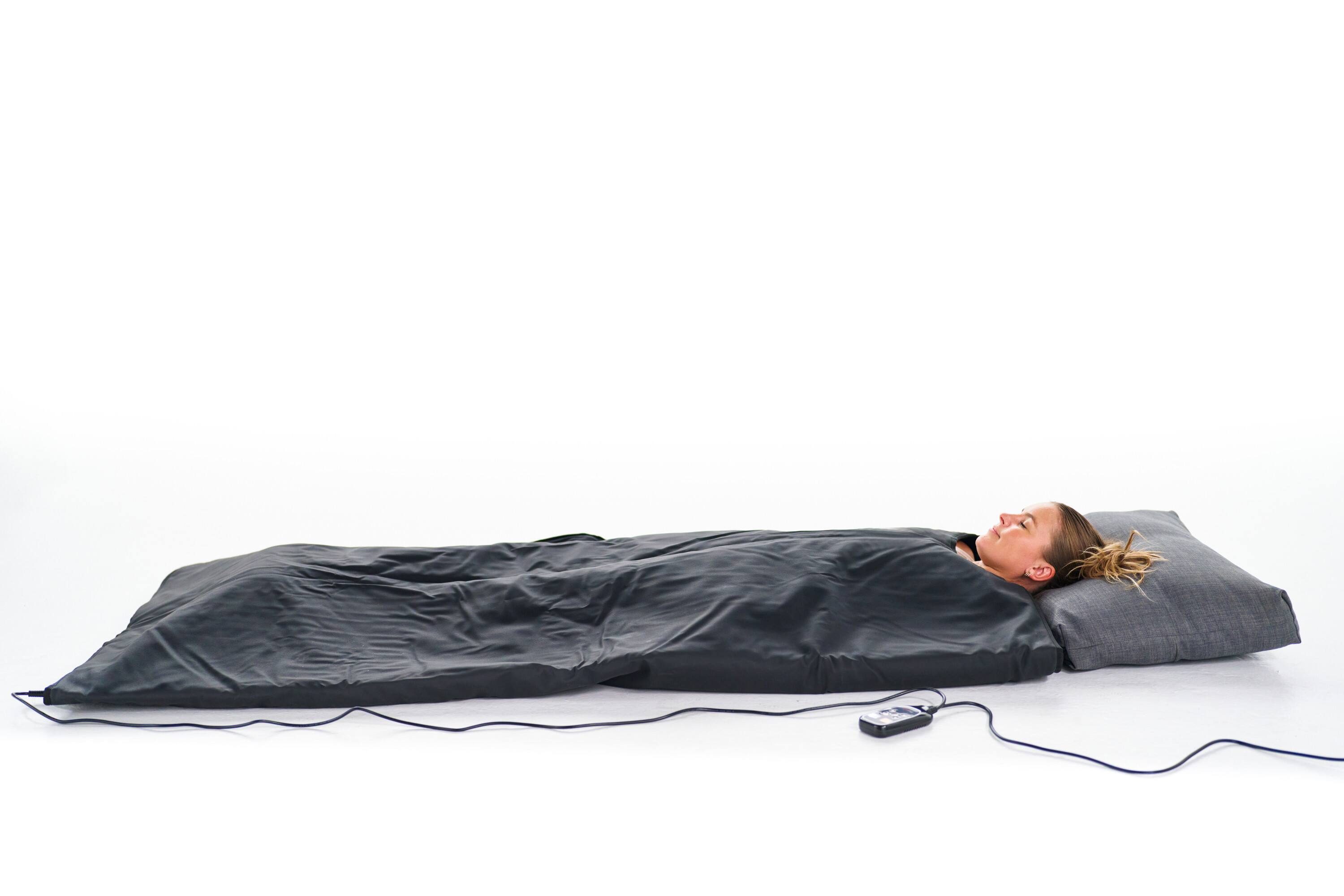 Alt View 4. Echelon - Far-Infrared Sauna Blanket with Low EMF Heating, Adjustable Heat & Timer - Black.