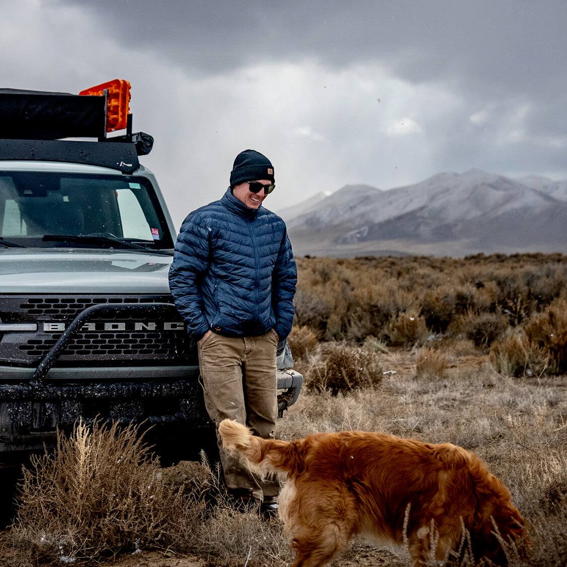 Alt View 4. Mobile Warming - Men's Backcountry Xtera Heated Jacket - Navy.