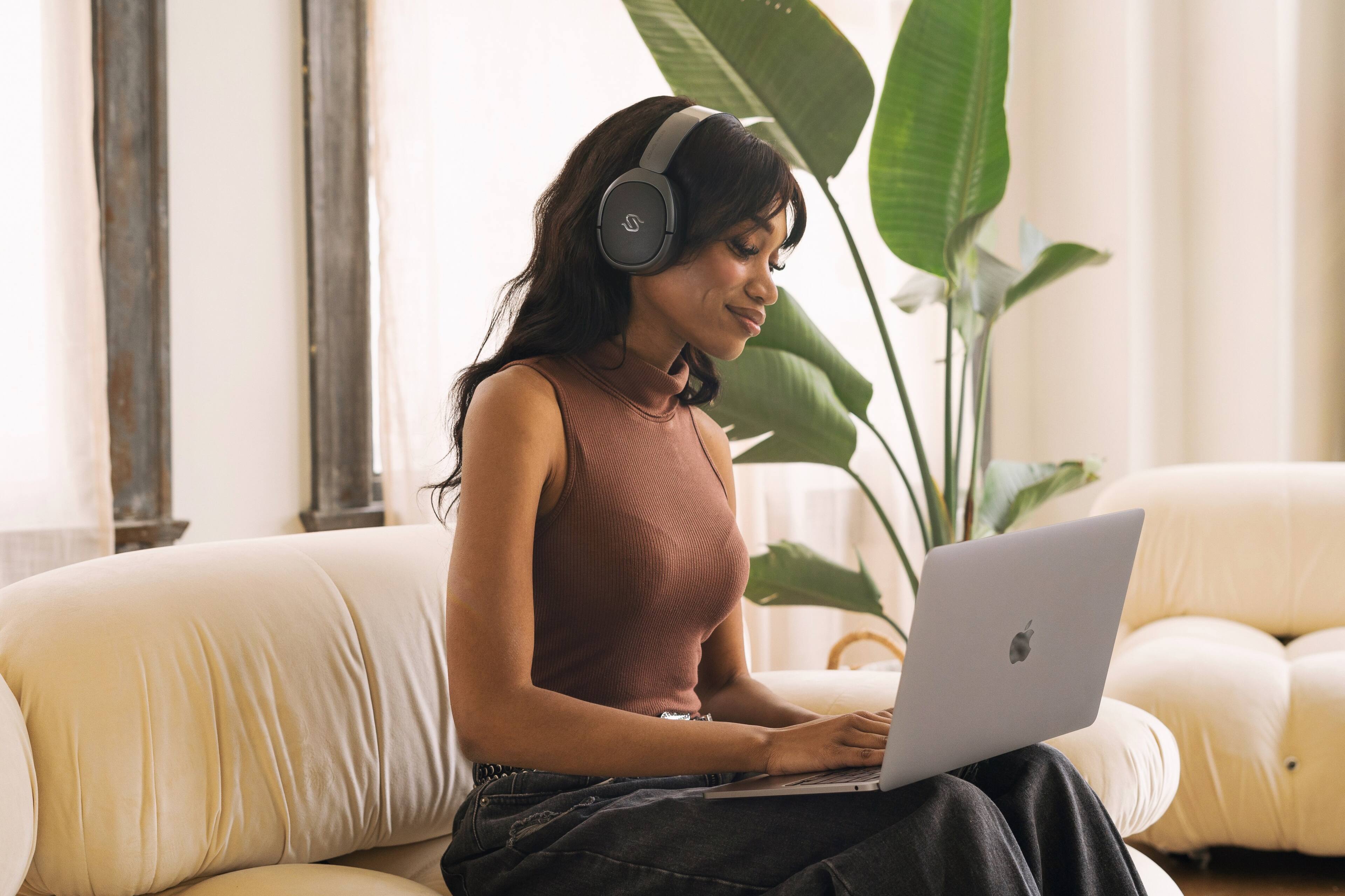 Alt View 1. Edifier - Stax Spirit S5 Wireless Planar Magnetic Over-Ear Headphones - Black.